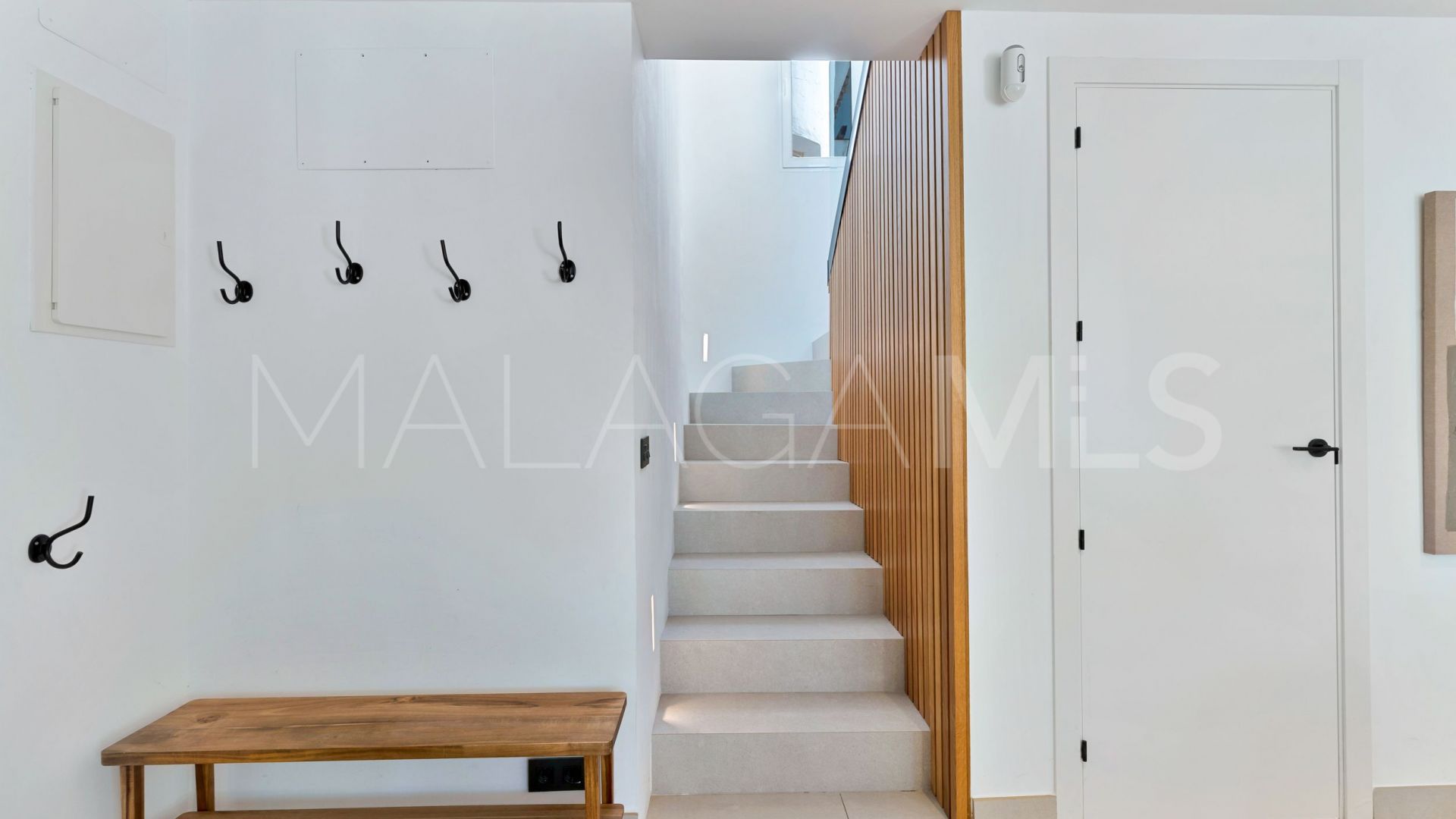 Buy 3 bedrooms duplex penthouse in Los Naranjos de Marbella