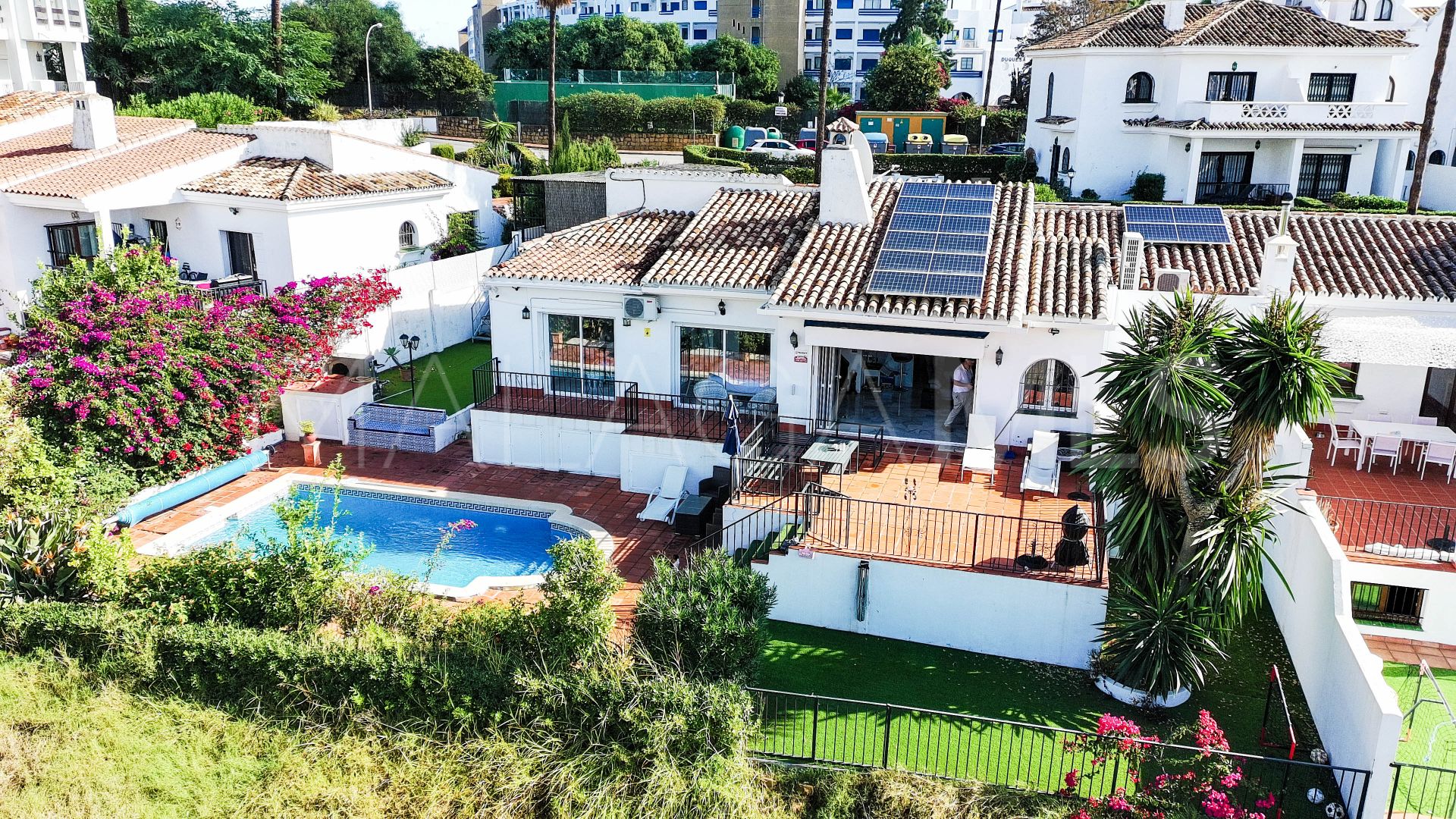 Einfamilienhaushälfte for sale in La Duquesa