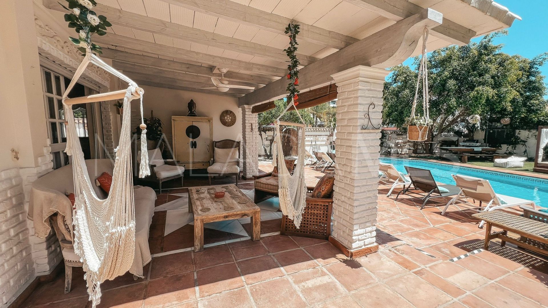 Villa for sale in Nueva Andalucia