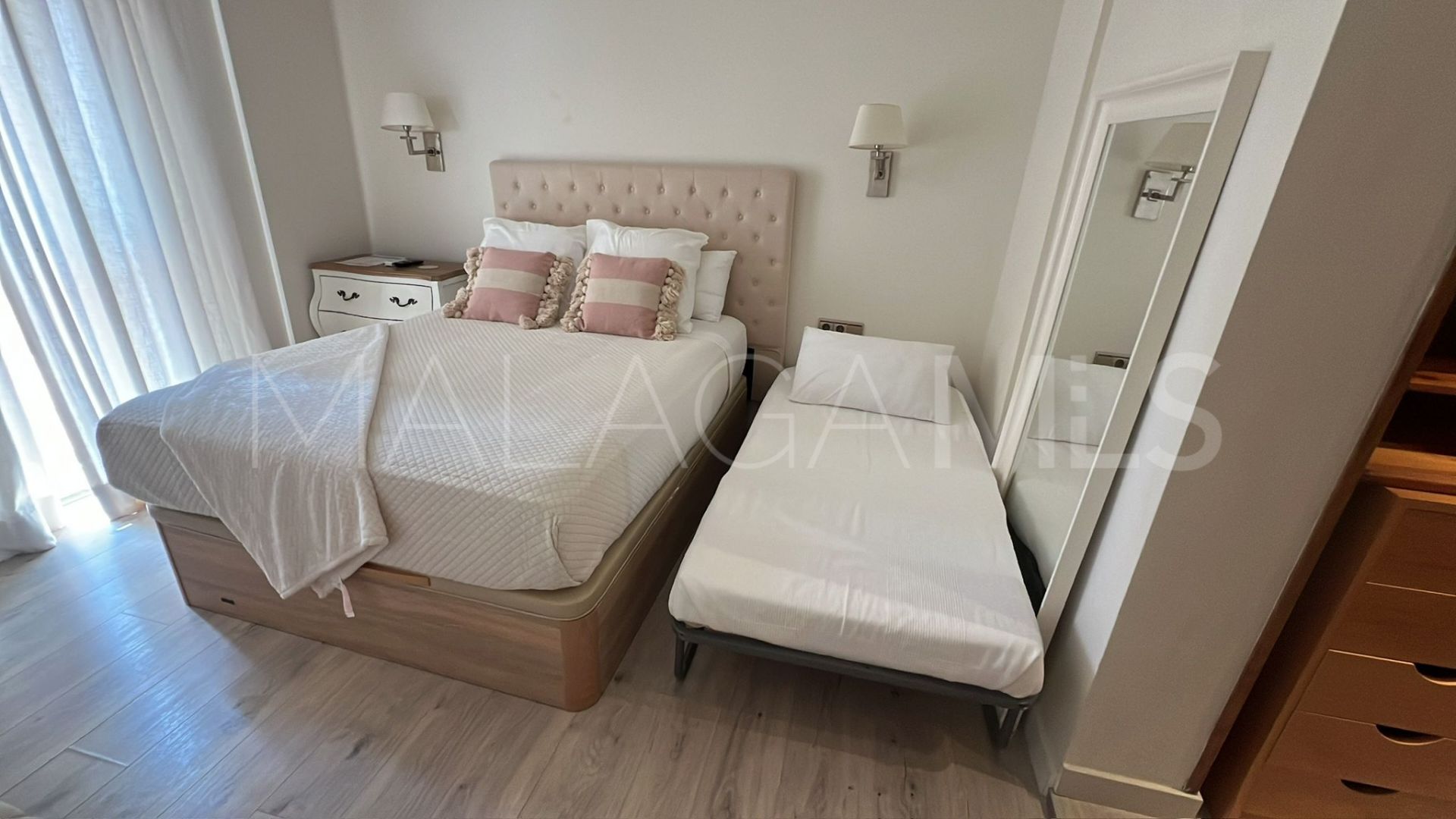 Villa for sale in Nueva Andalucia