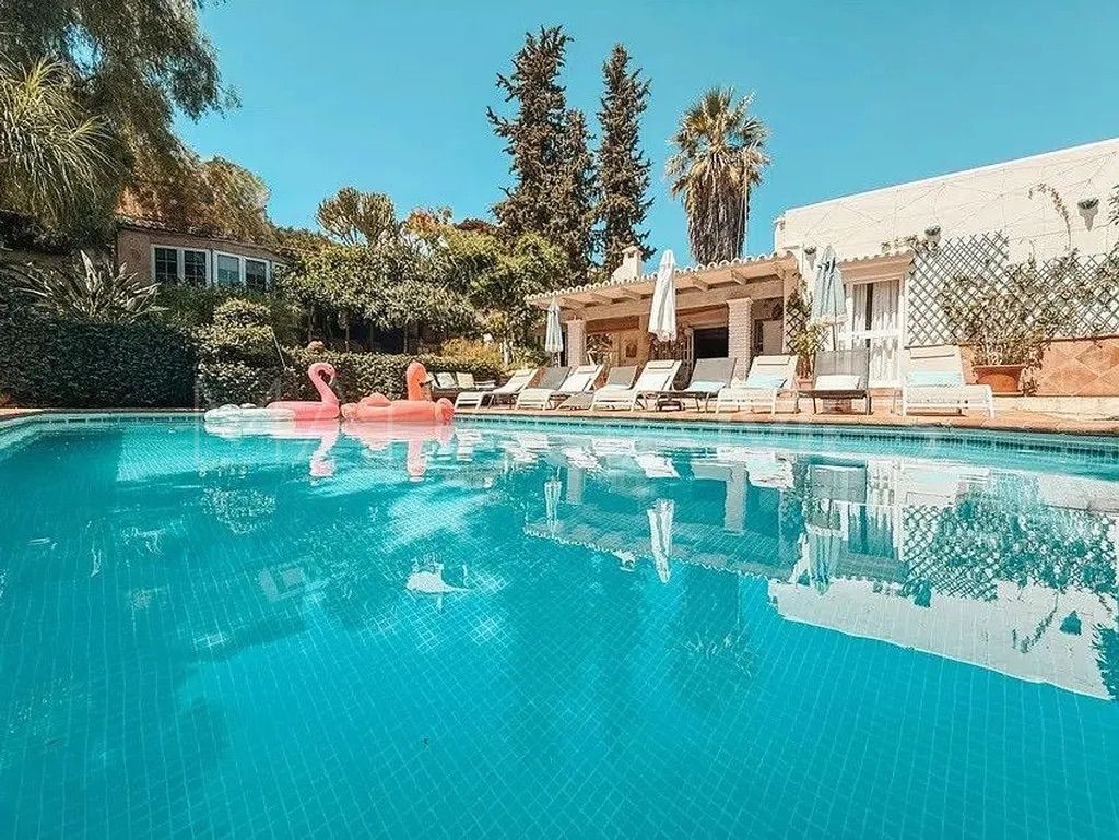 Villa for sale in Nueva Andalucia