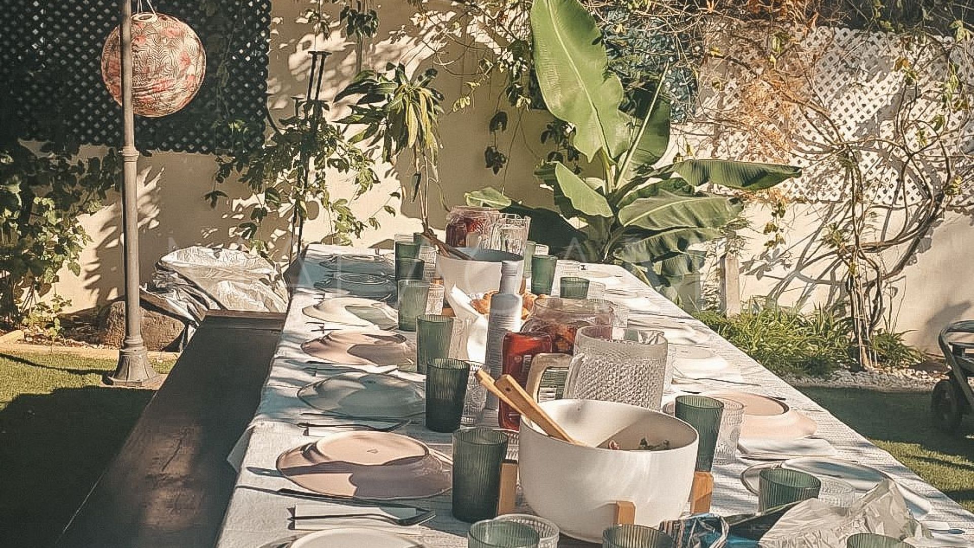 Villa for sale in Nueva Andalucia