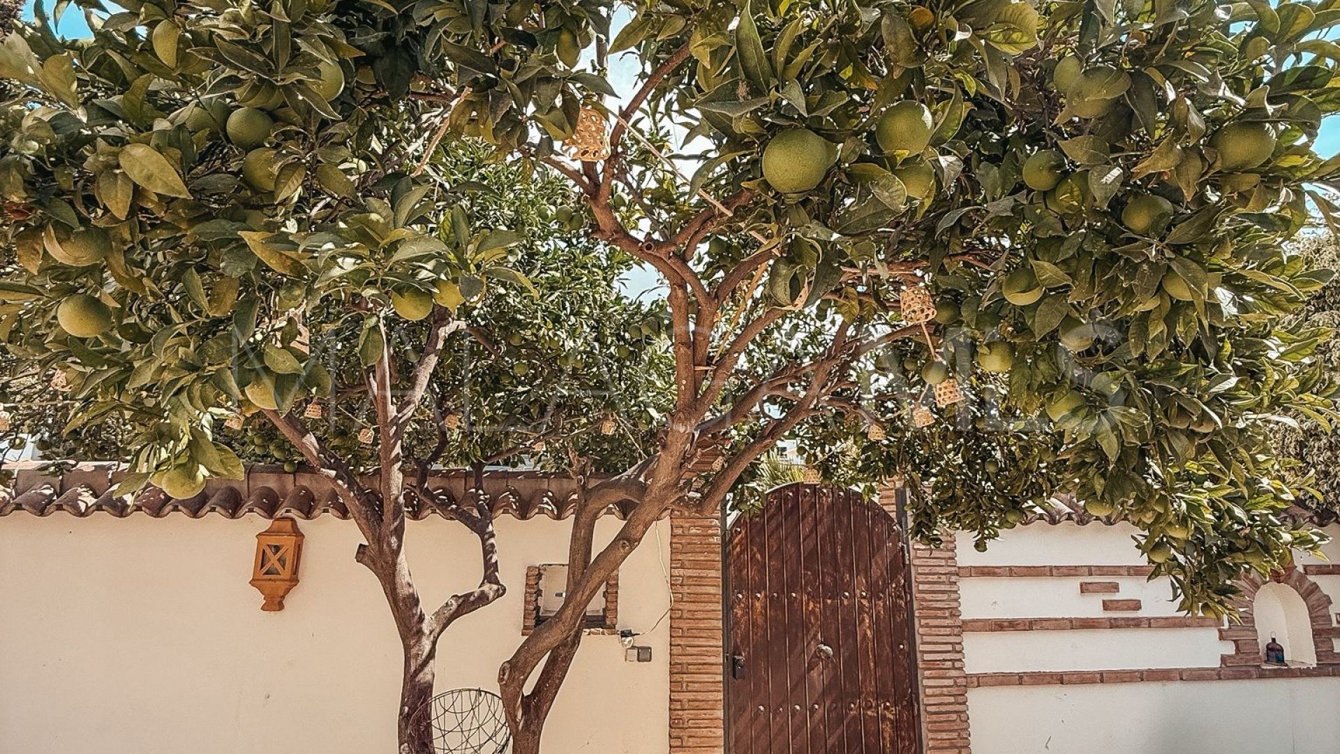 Villa for sale in Nueva Andalucia