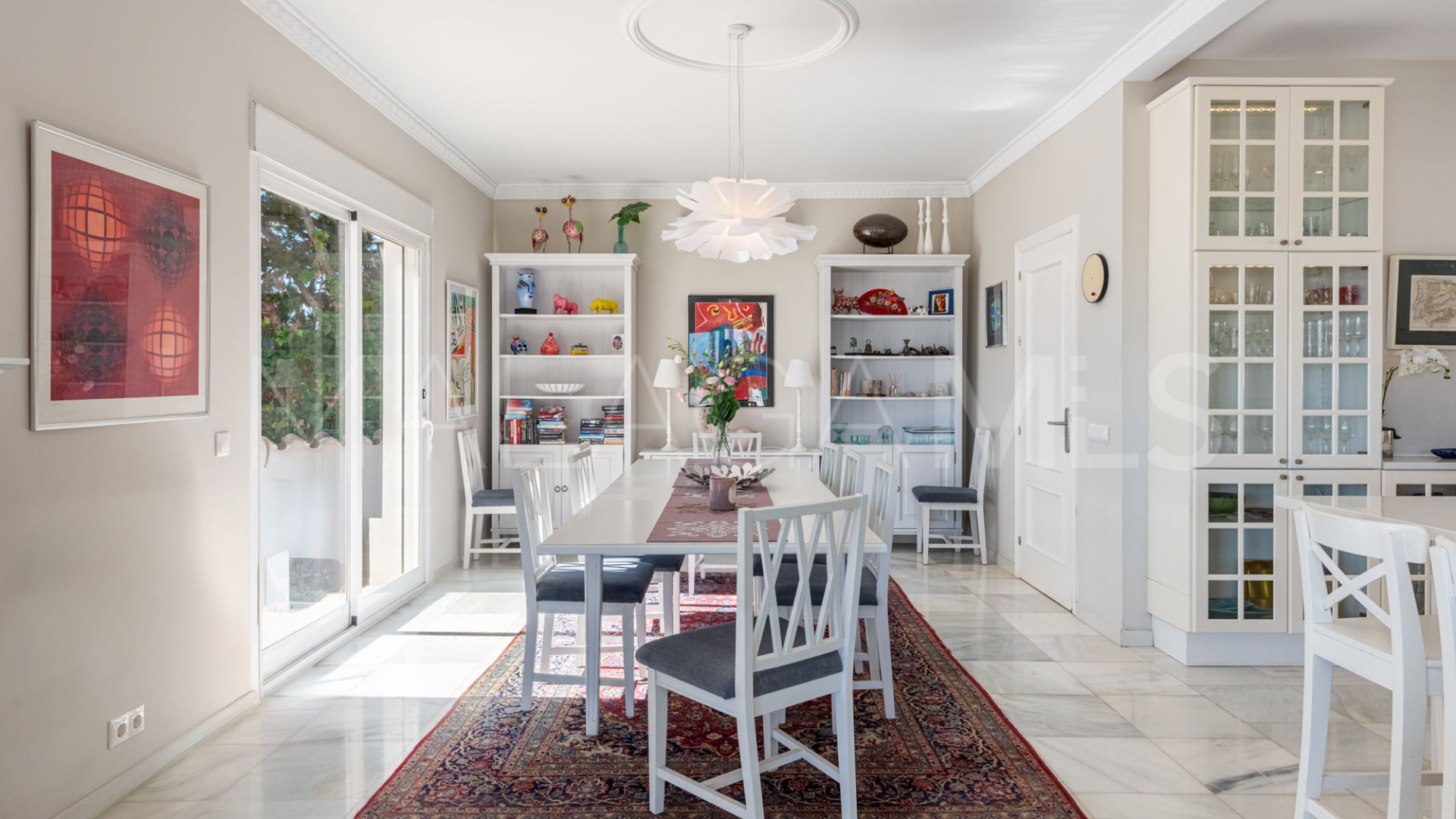 Villa for sale in Sierrezuela