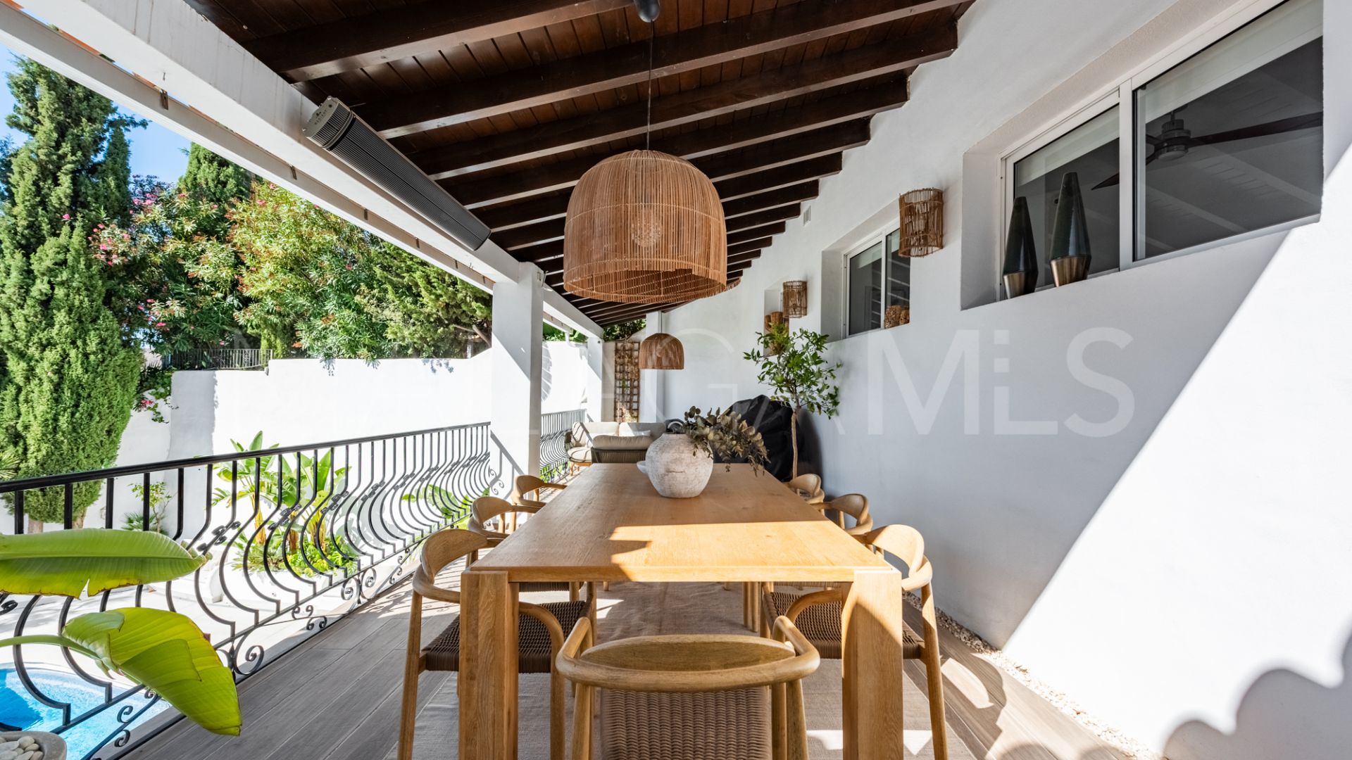 Pareado for sale with 4 bedrooms in Cerros del Lago