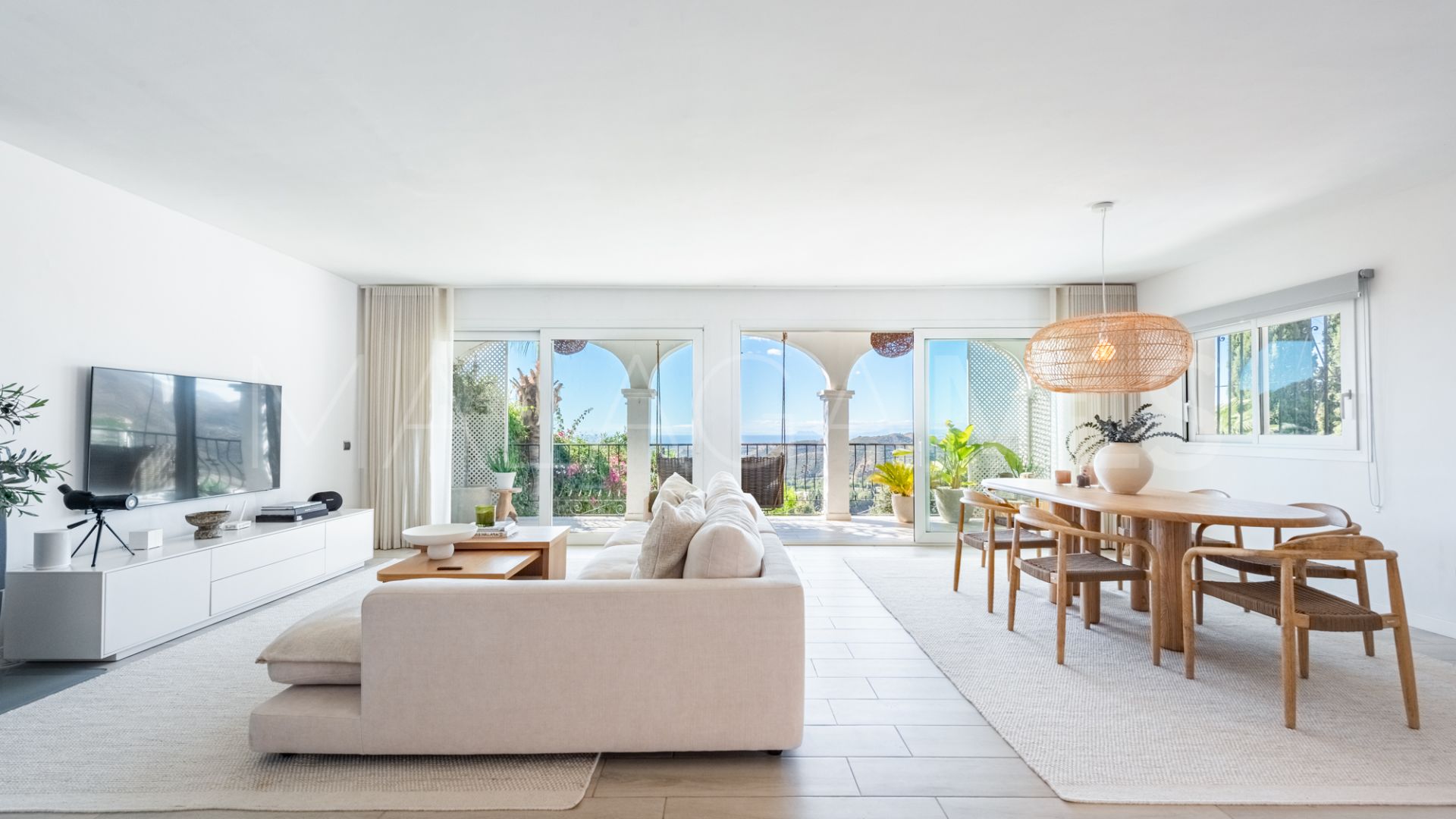 Pareado for sale with 4 bedrooms in Cerros del Lago