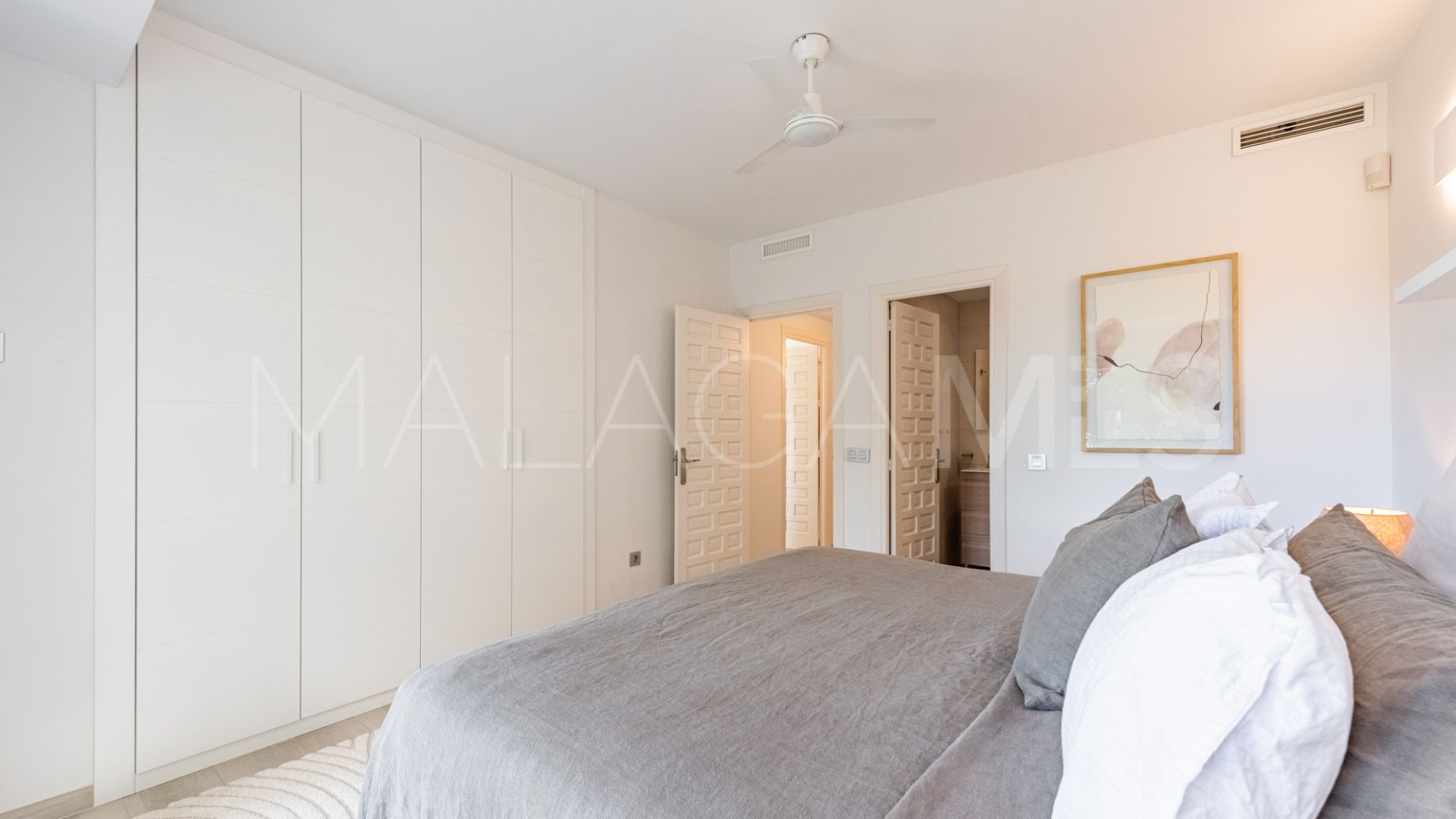 Pareado for sale with 4 bedrooms in Cerros del Lago