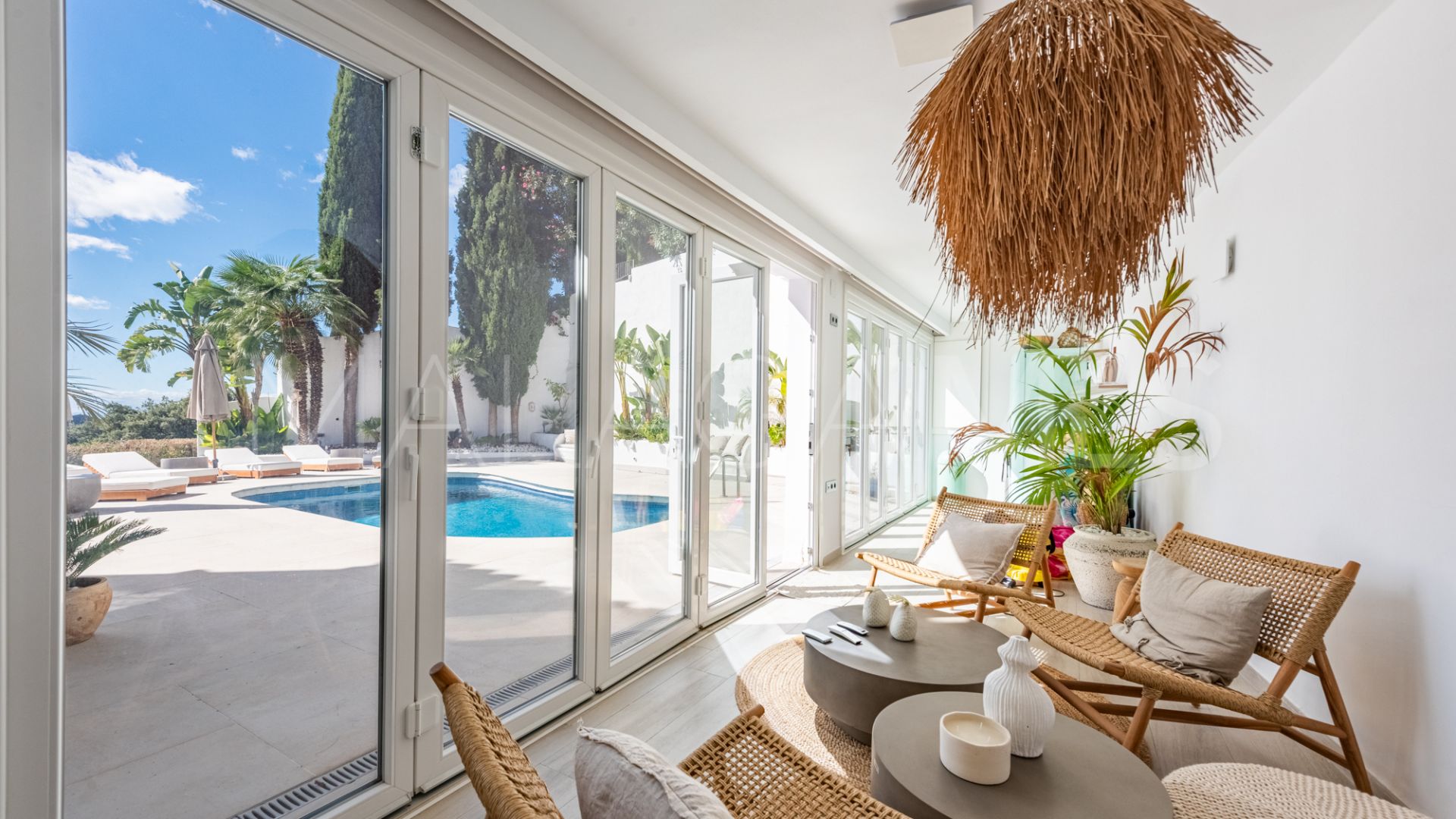 Pareado for sale with 4 bedrooms in Cerros del Lago