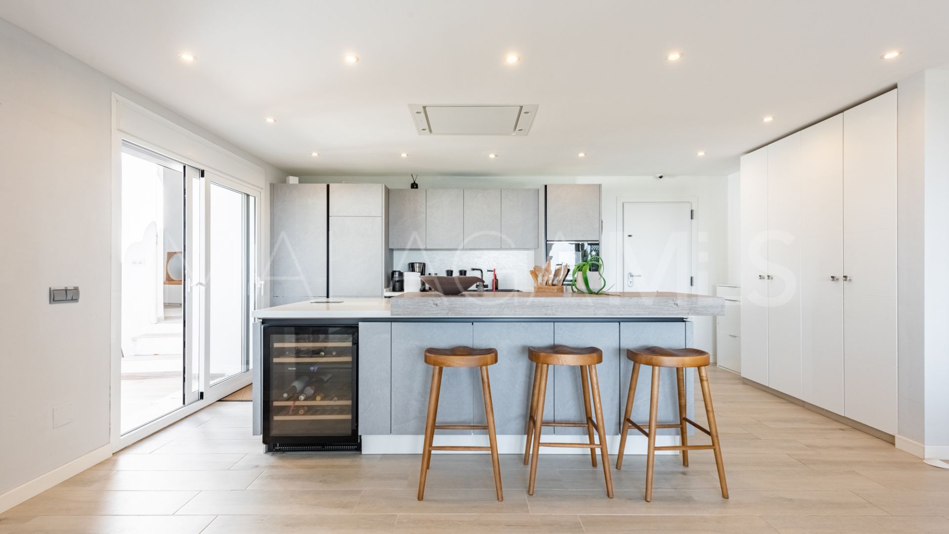 Pareado for sale with 4 bedrooms in Cerros del Lago