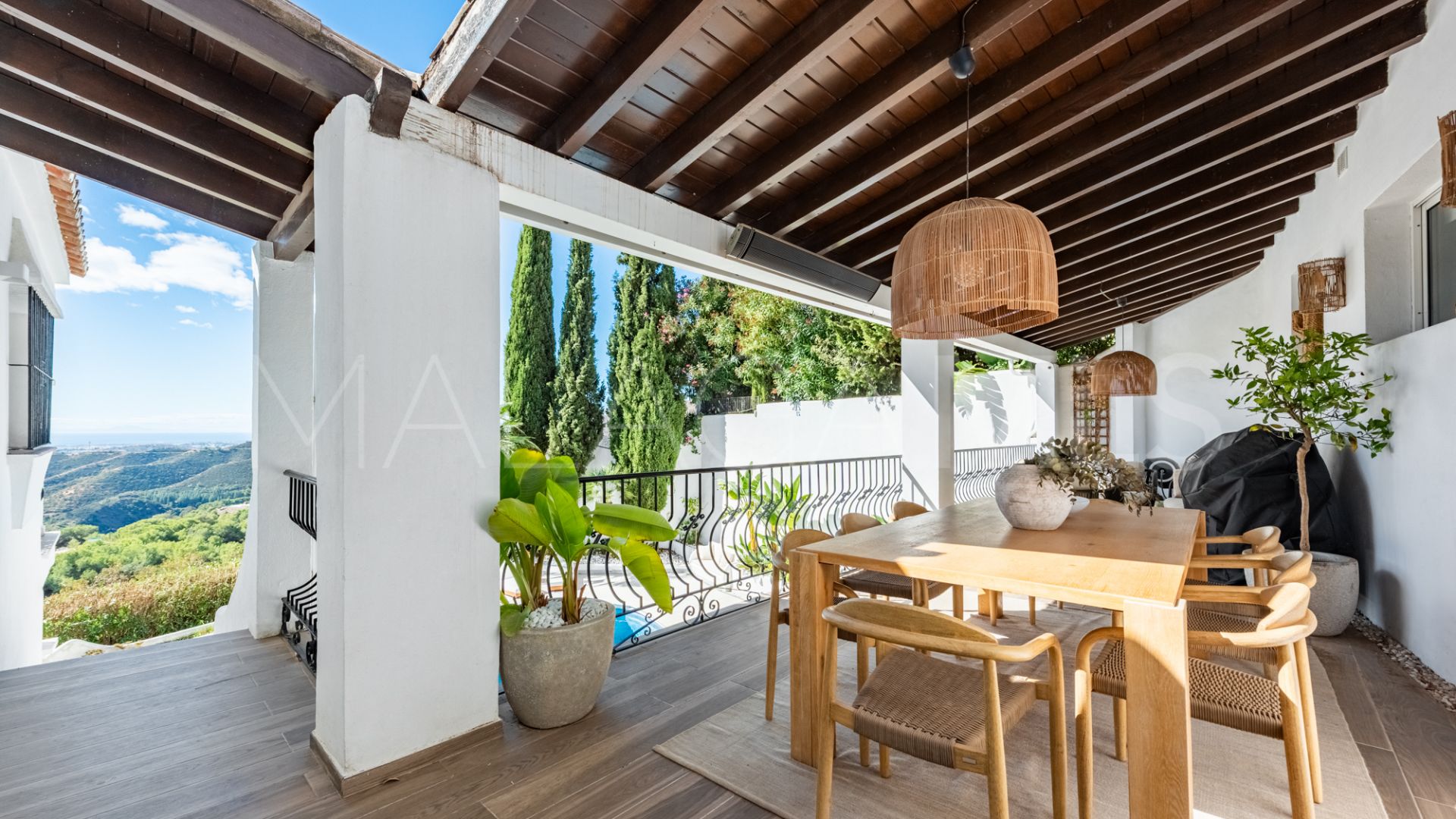 Pareado for sale with 4 bedrooms in Cerros del Lago