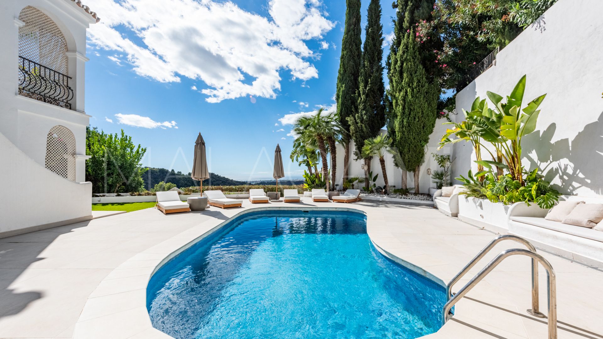 Pareado for sale with 4 bedrooms in Cerros del Lago