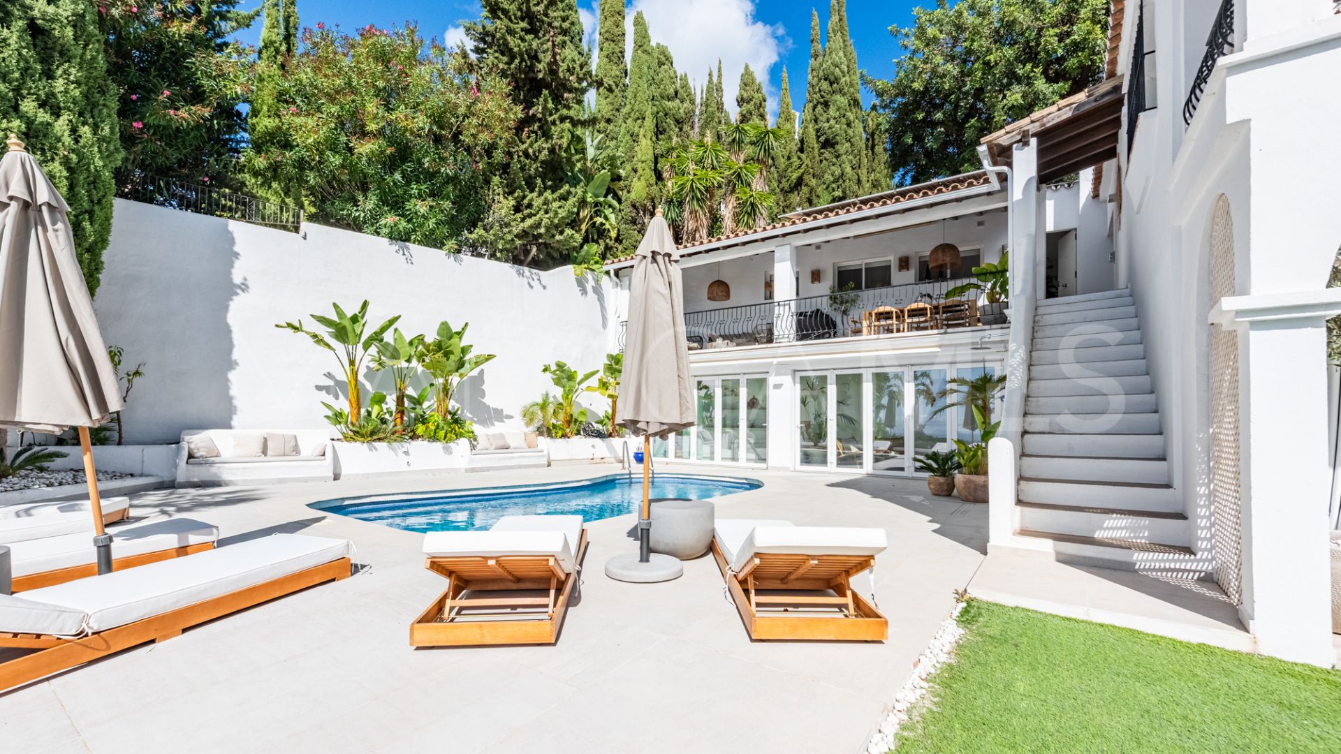 Pareado for sale with 4 bedrooms in Cerros del Lago