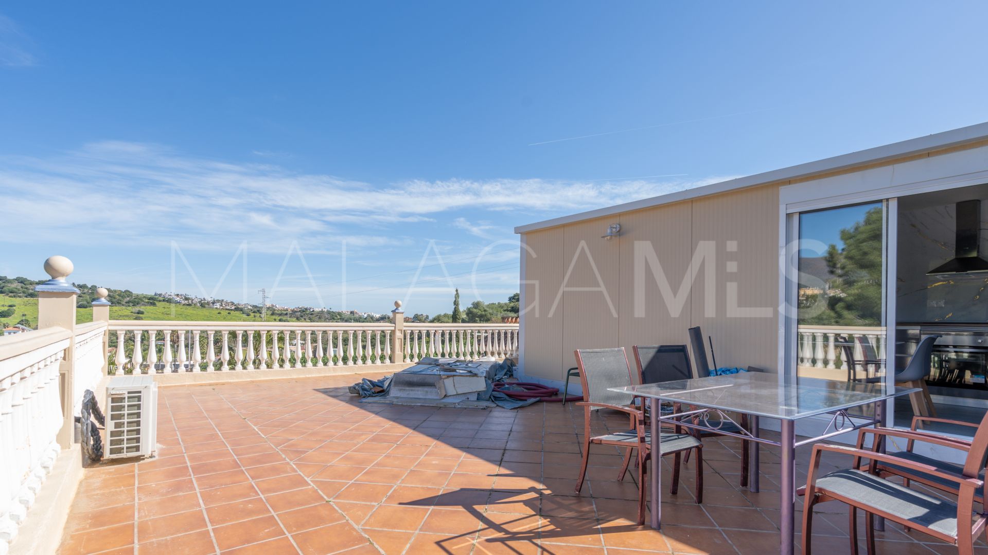 Se vende villa in Valle Romano with 5 bedrooms