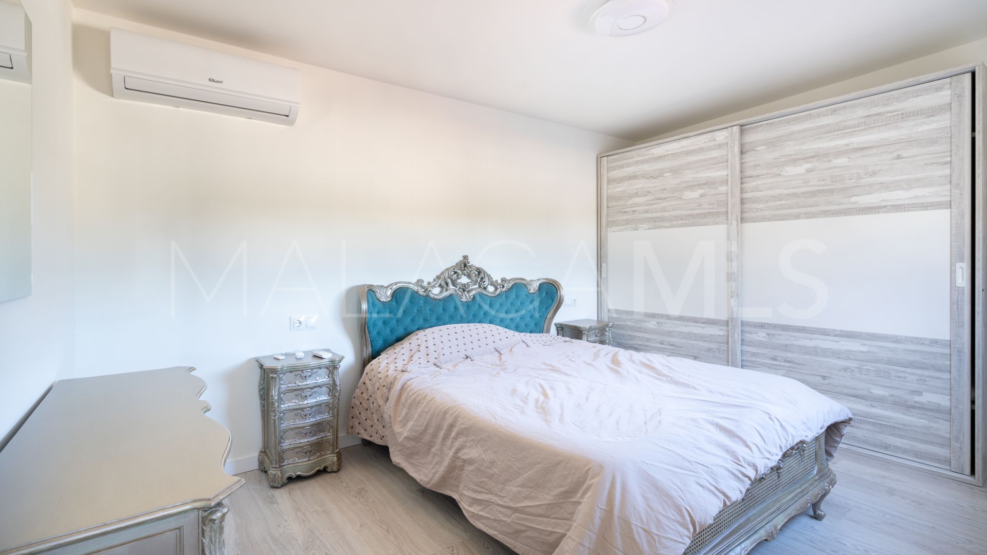 Se vende villa in Valle Romano with 5 bedrooms