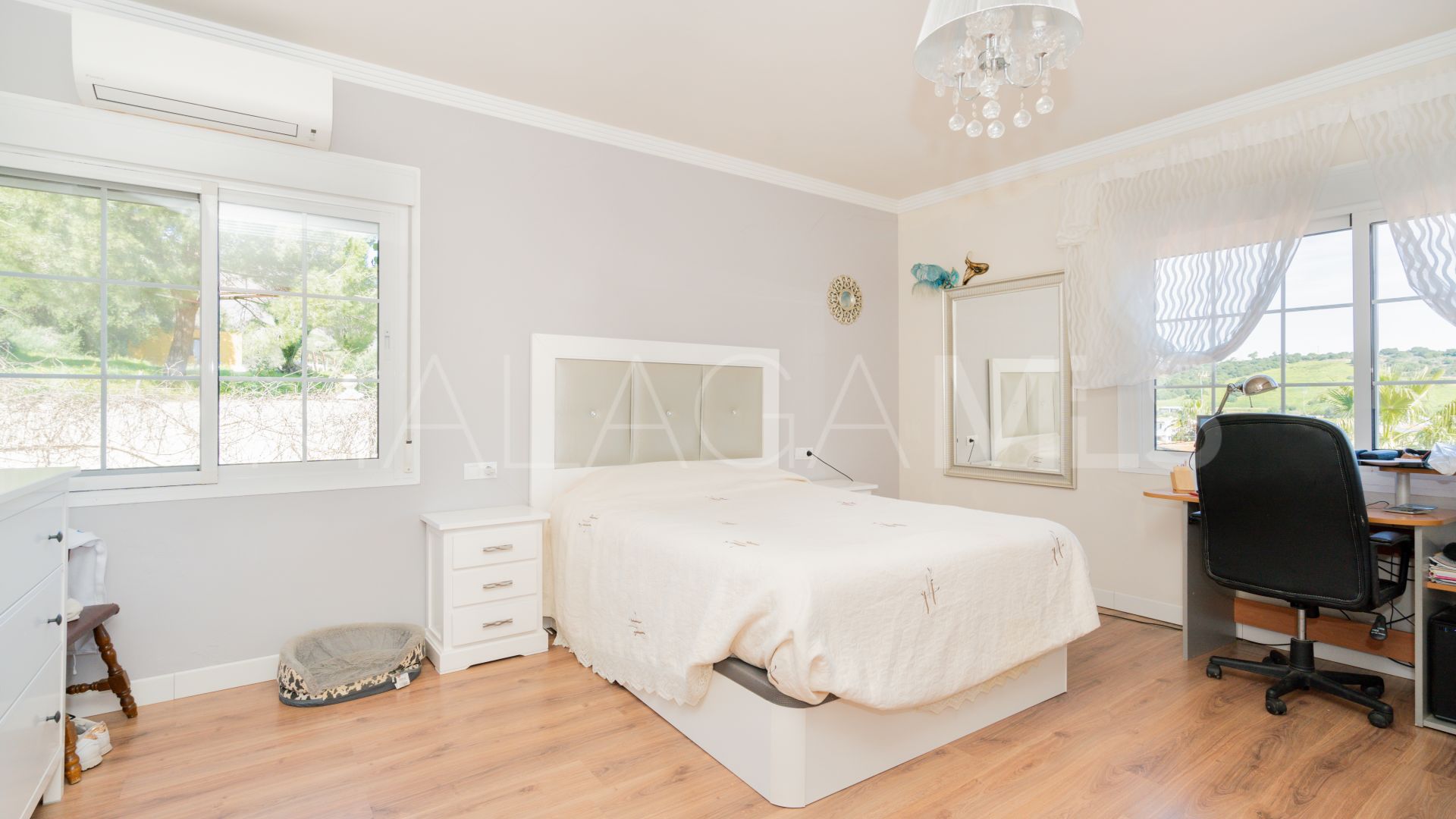 Se vende villa in Valle Romano with 5 bedrooms