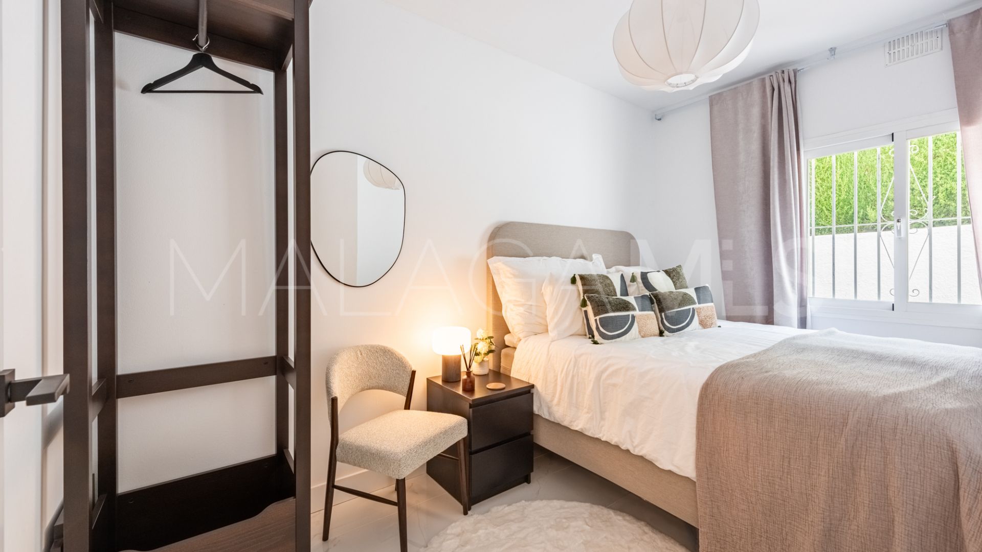 Markplanslägenhet for sale in Los Dragos