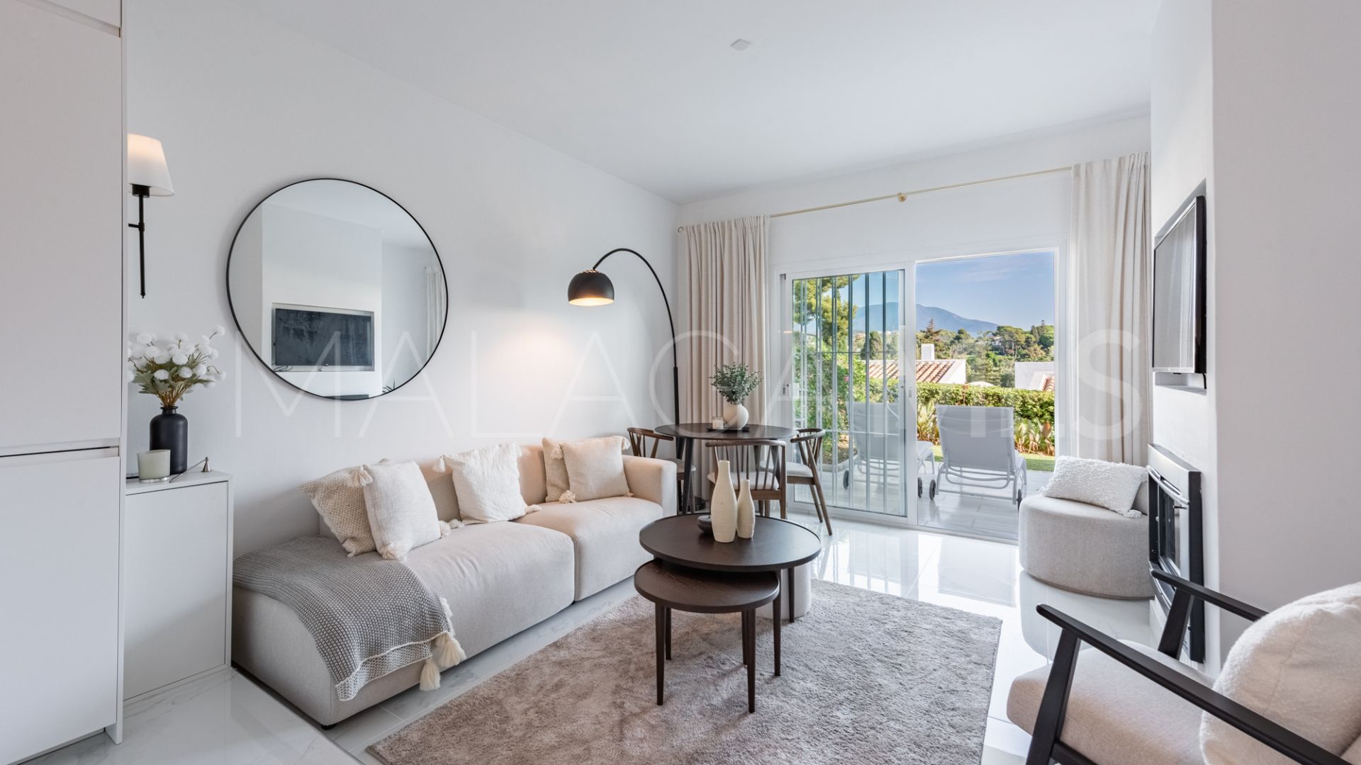 Markplanslägenhet for sale in Los Dragos