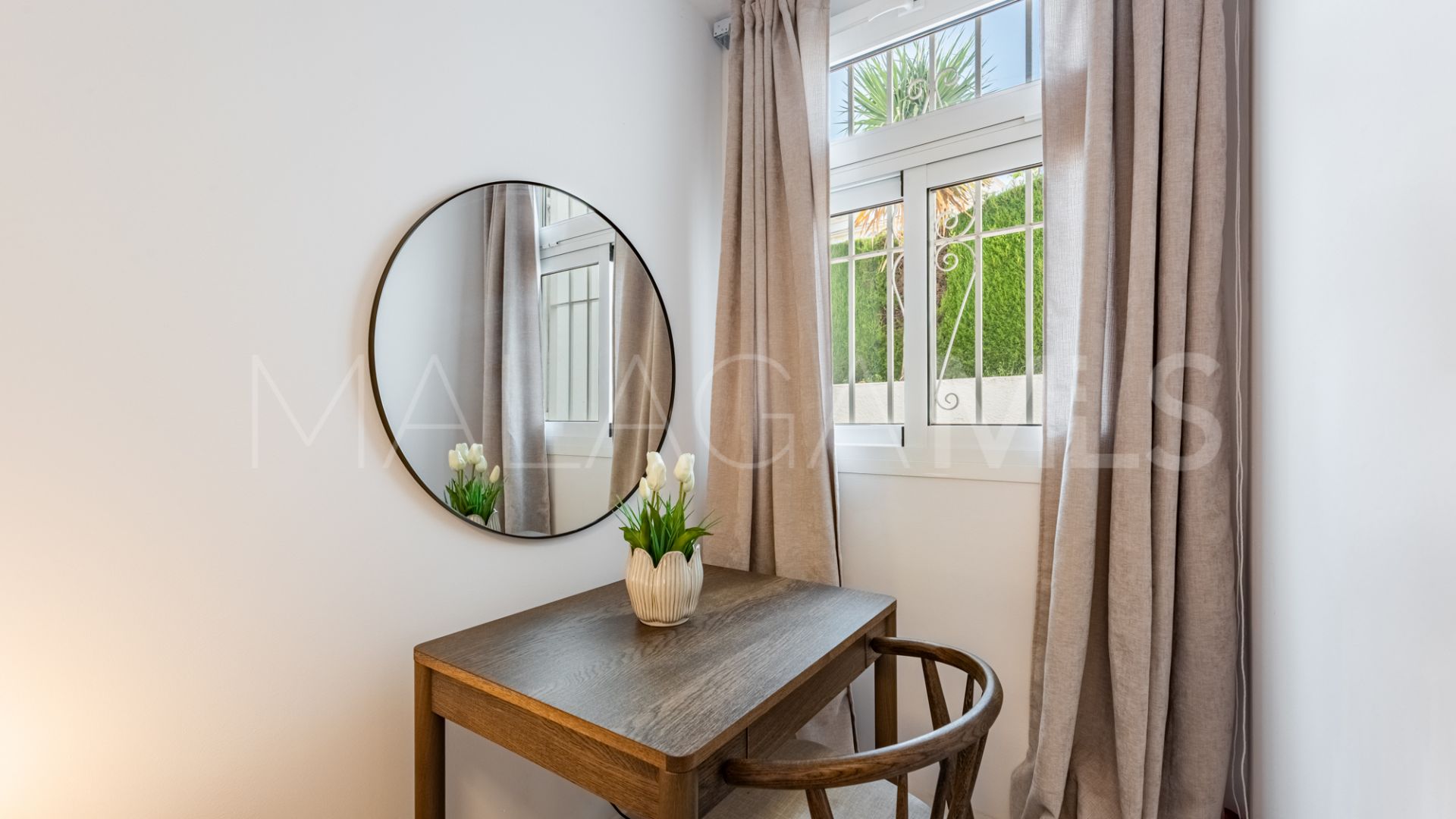 Markplanslägenhet for sale in Los Dragos