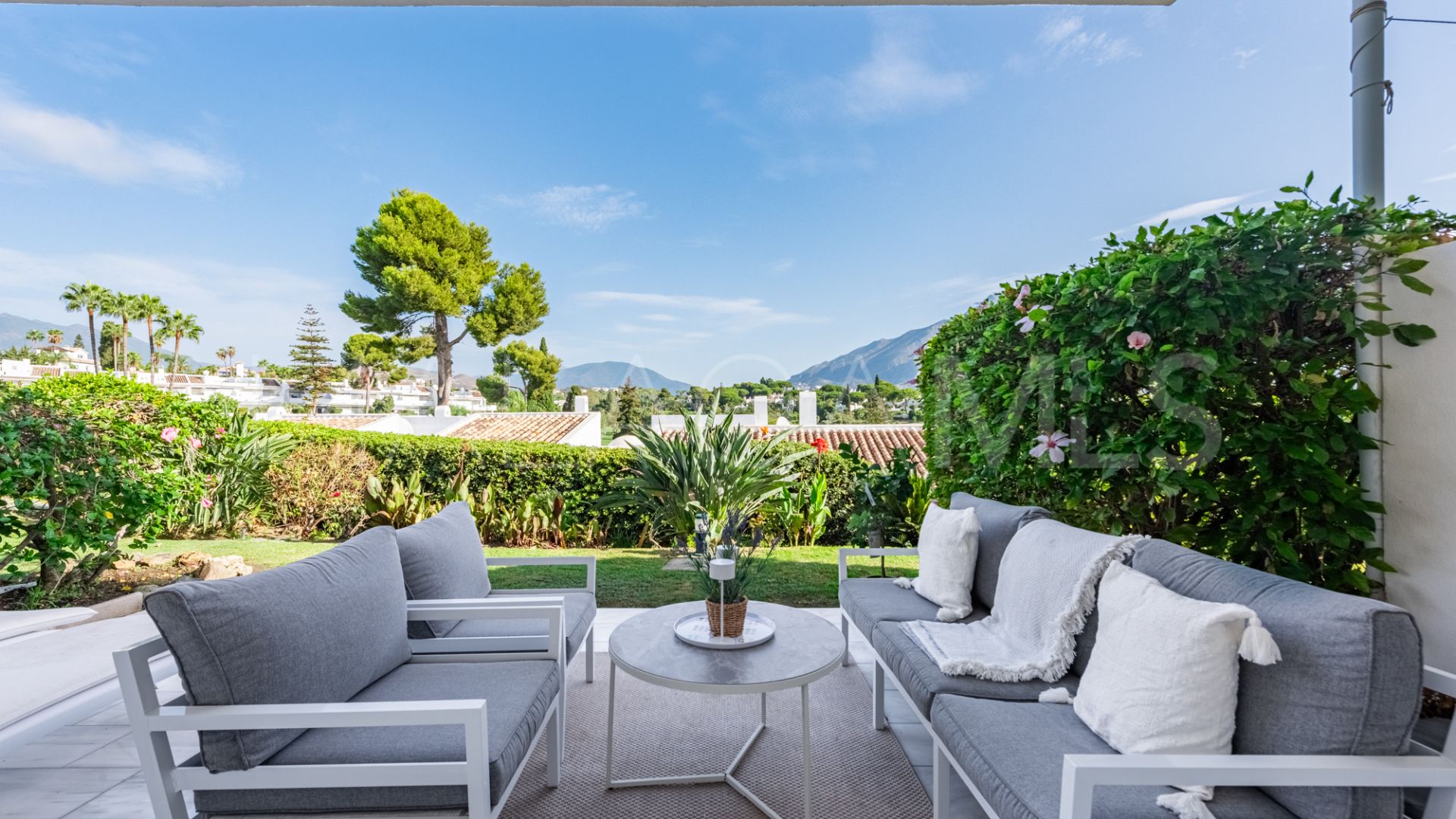 Markplanslägenhet for sale in Los Dragos