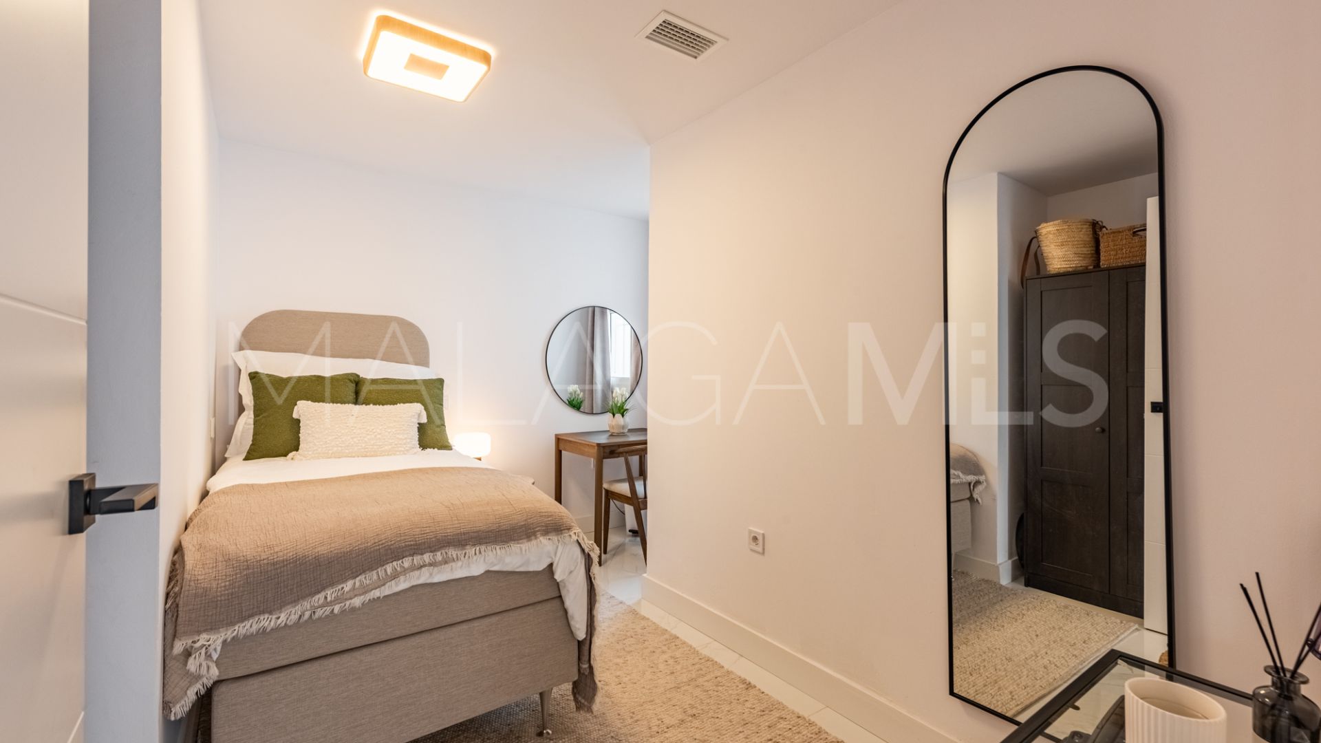 Markplanslägenhet for sale in Los Dragos