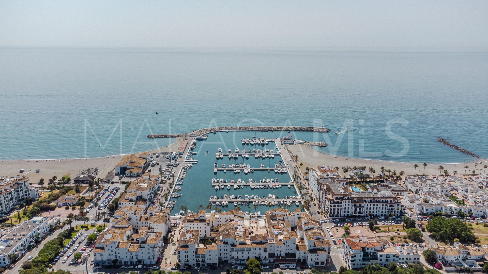For sale 2 bedrooms apartment in La Duquesa