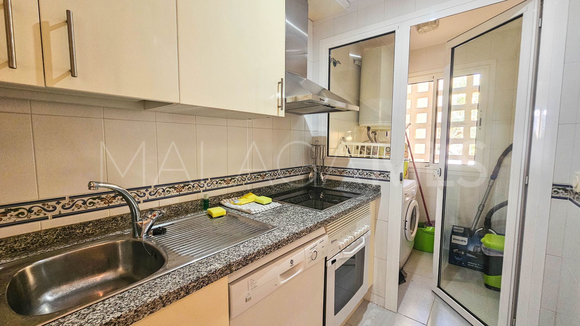 For sale 2 bedrooms apartment in La Duquesa