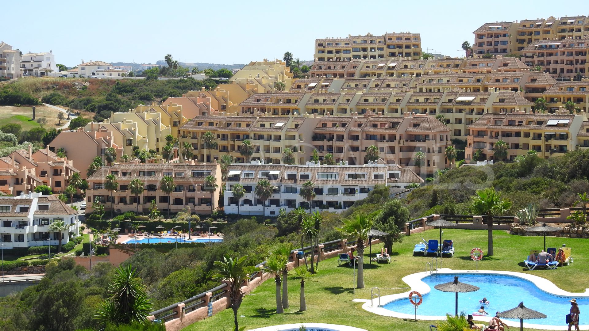 For sale 2 bedrooms apartment in La Duquesa