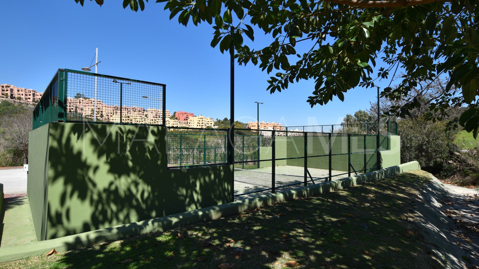 For sale 2 bedrooms apartment in La Duquesa
