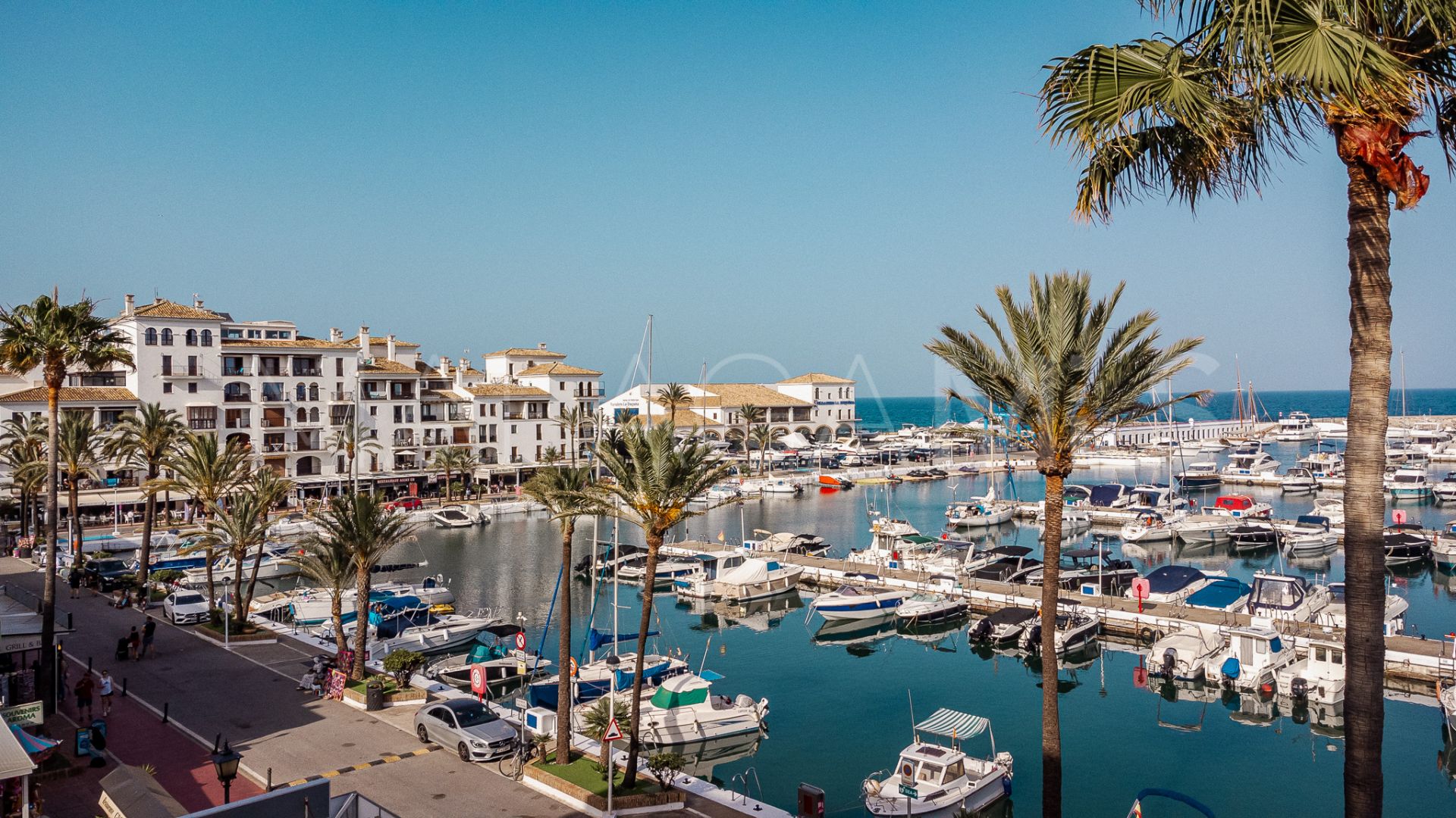 For sale 2 bedrooms apartment in La Duquesa