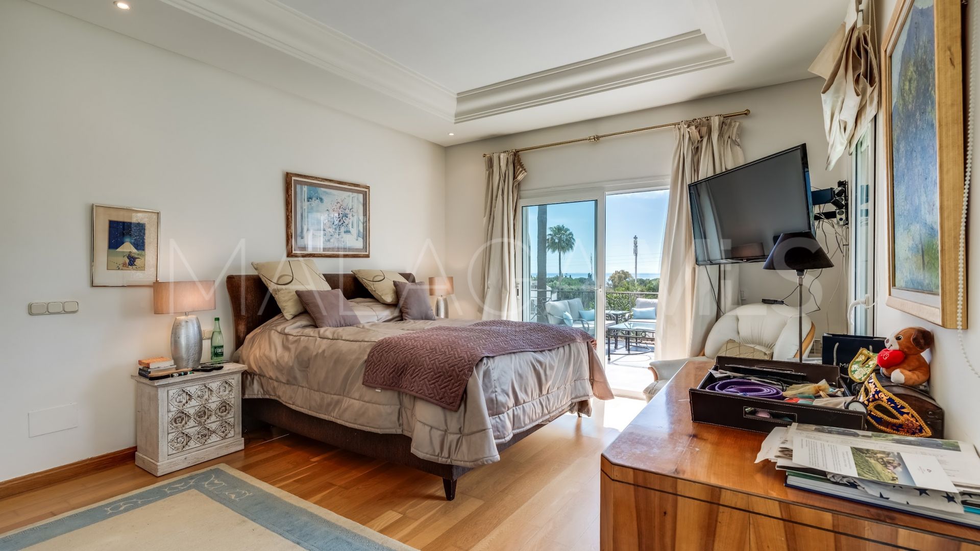 Buy villa in Marbella Ciudad