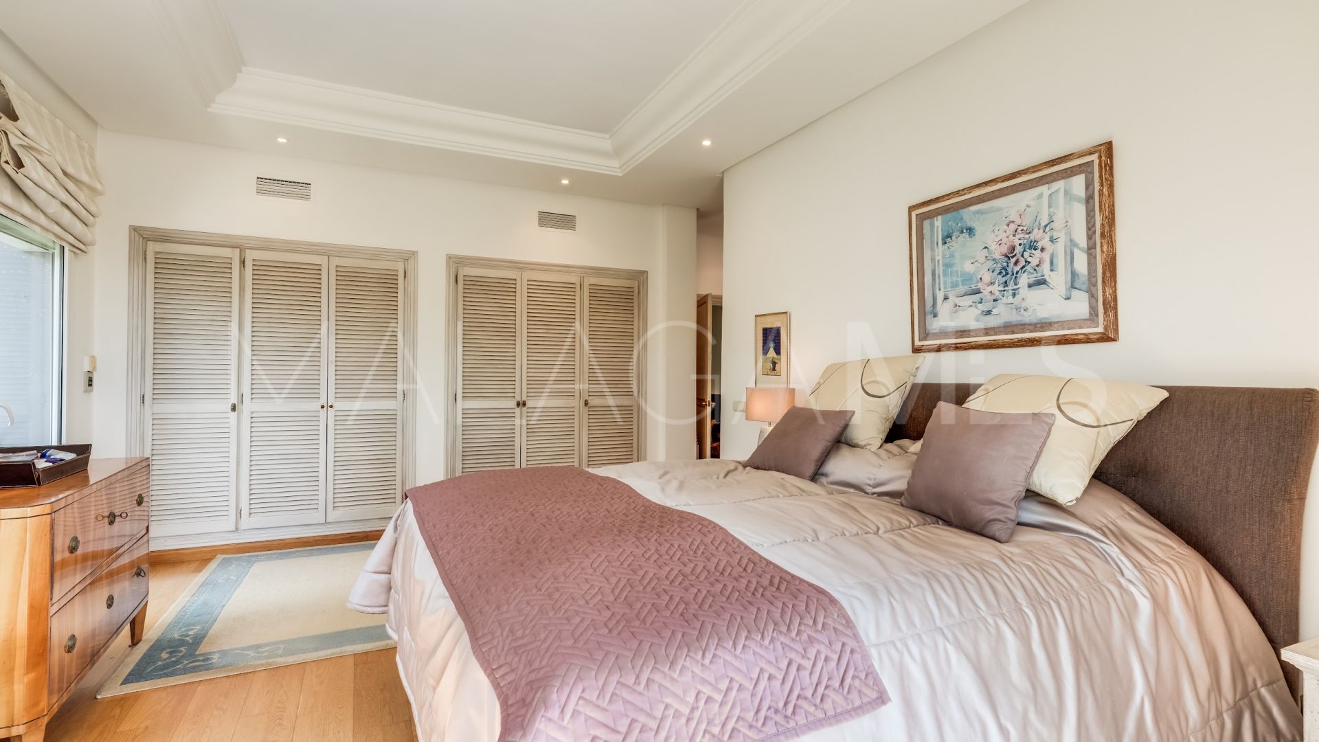 Buy villa in Marbella Ciudad