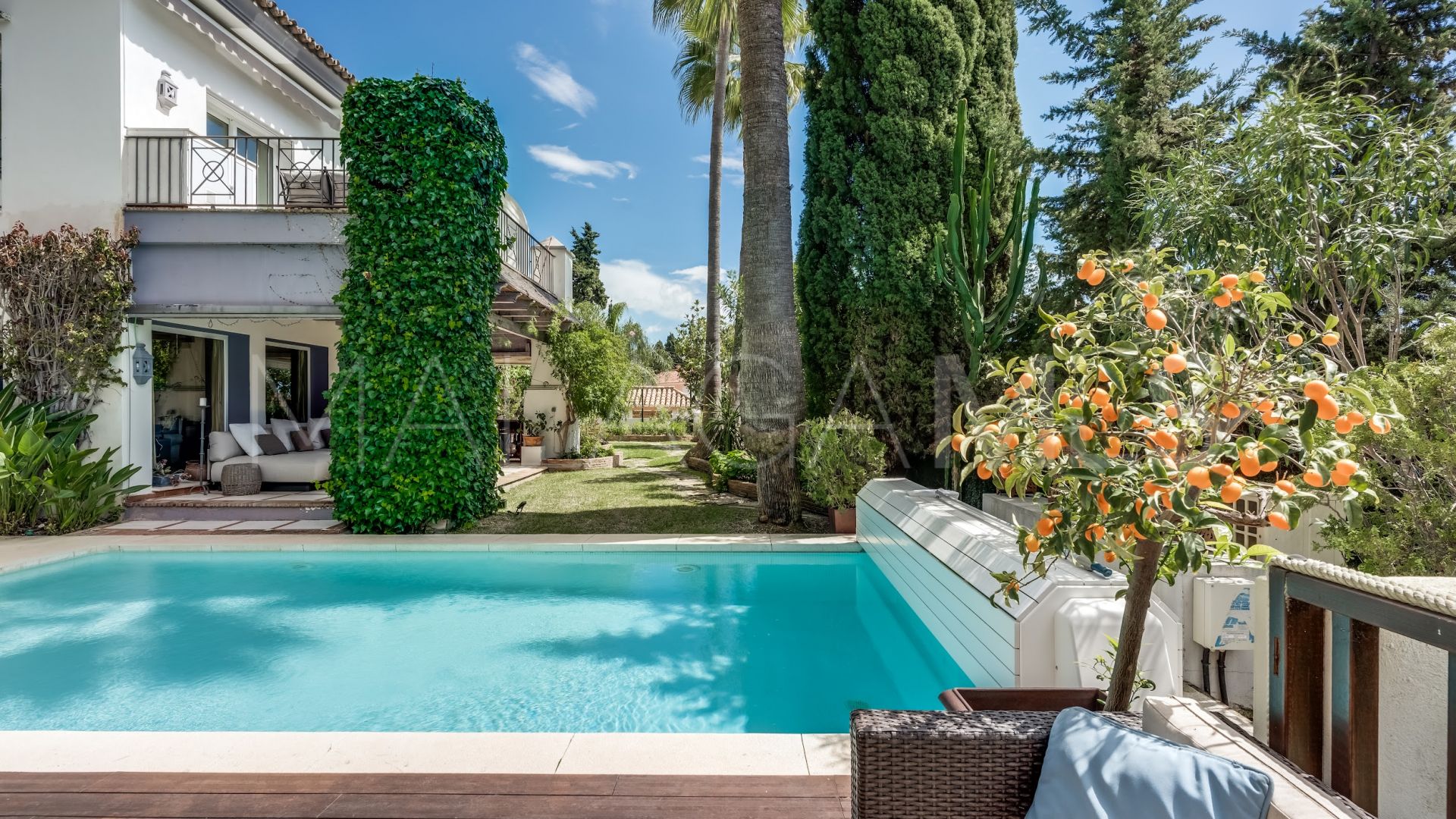 Buy villa in Marbella Ciudad
