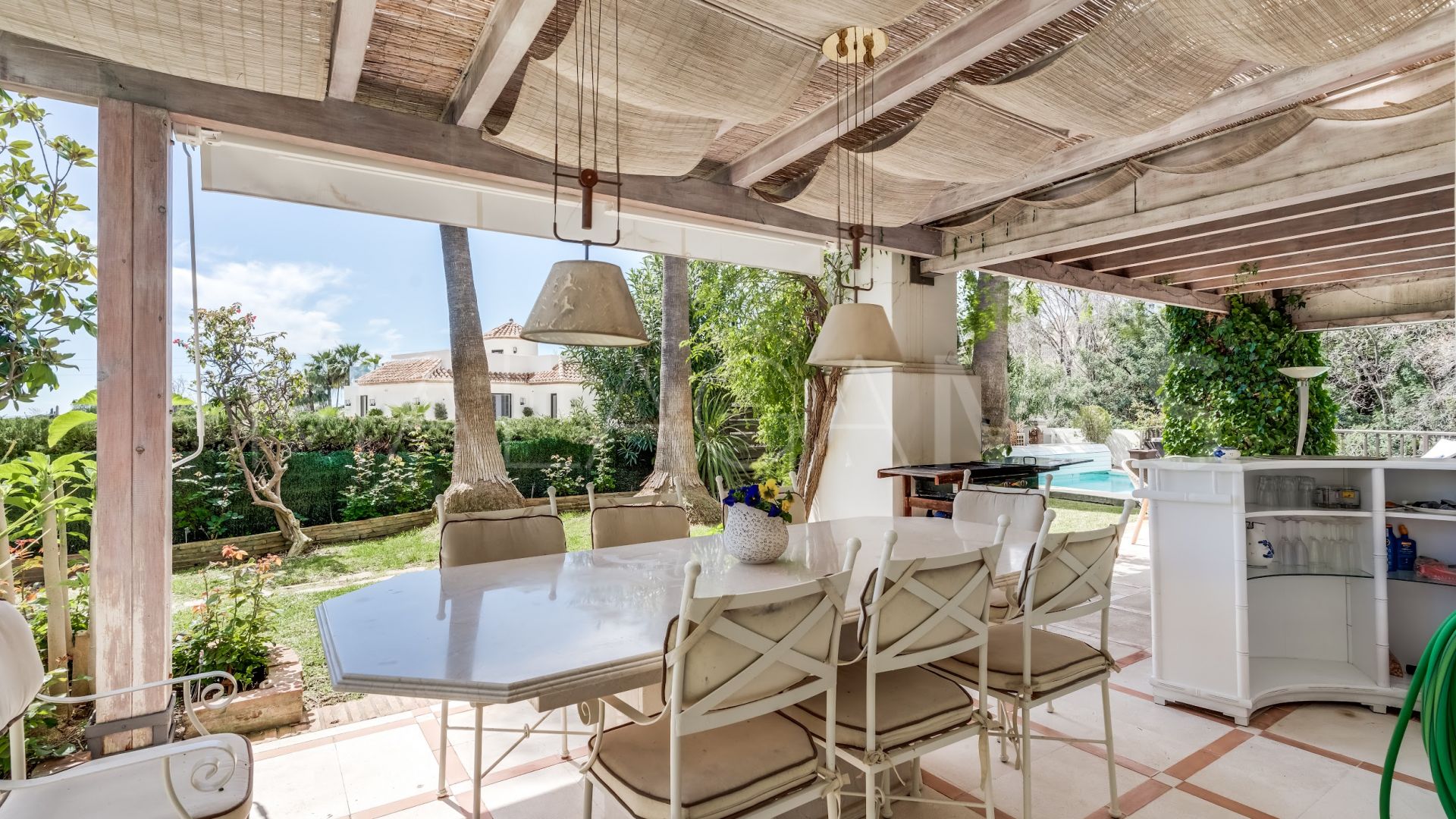 Buy villa in Marbella Ciudad