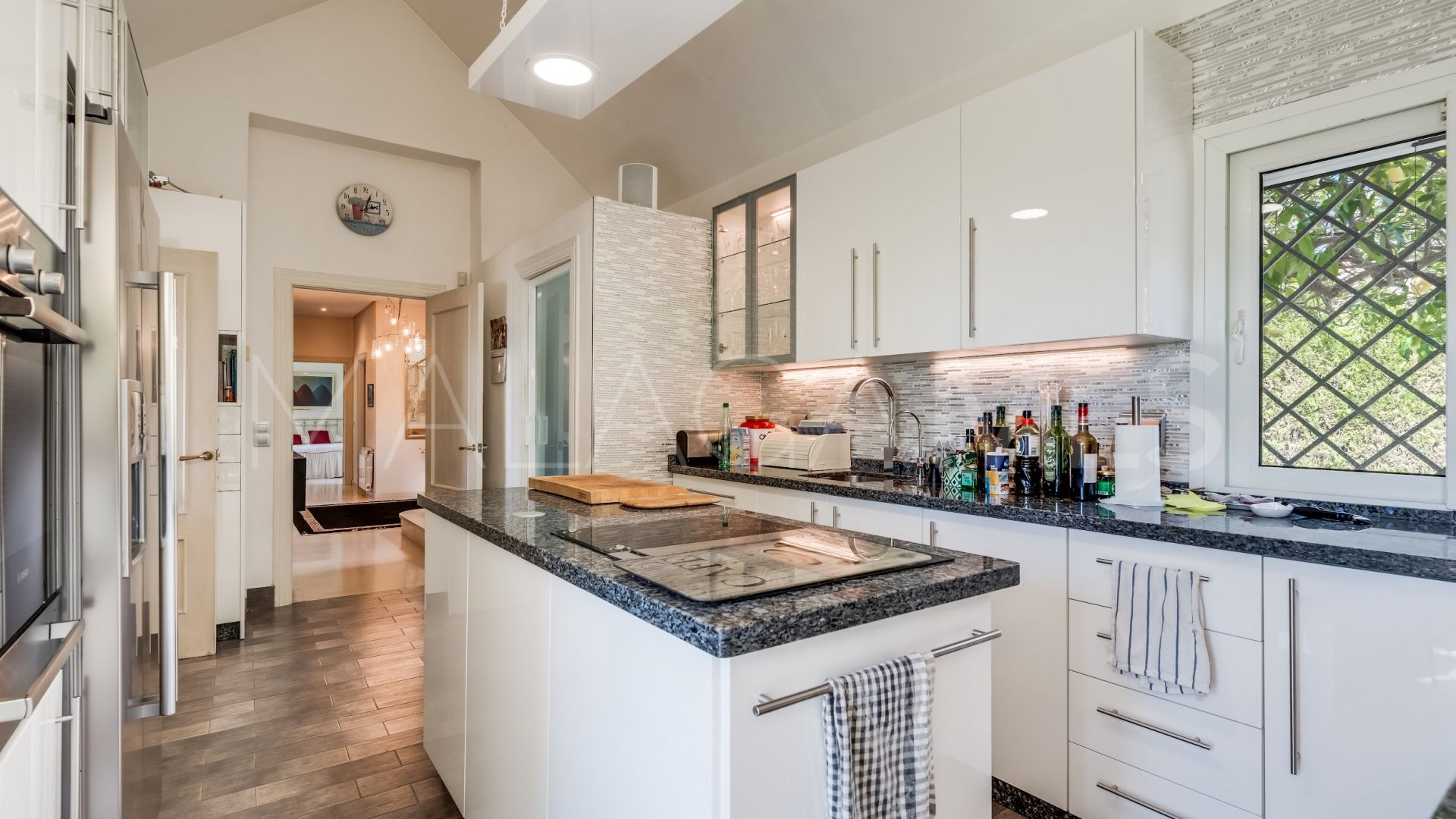 Buy villa in Marbella Ciudad