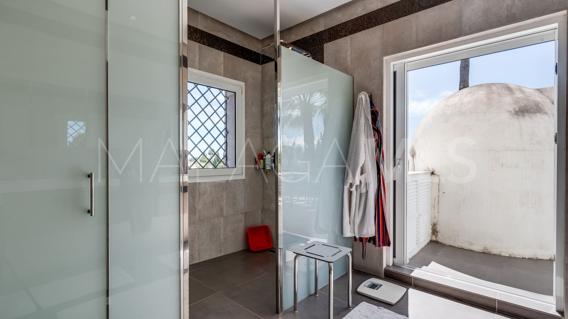 Buy villa in Marbella Ciudad