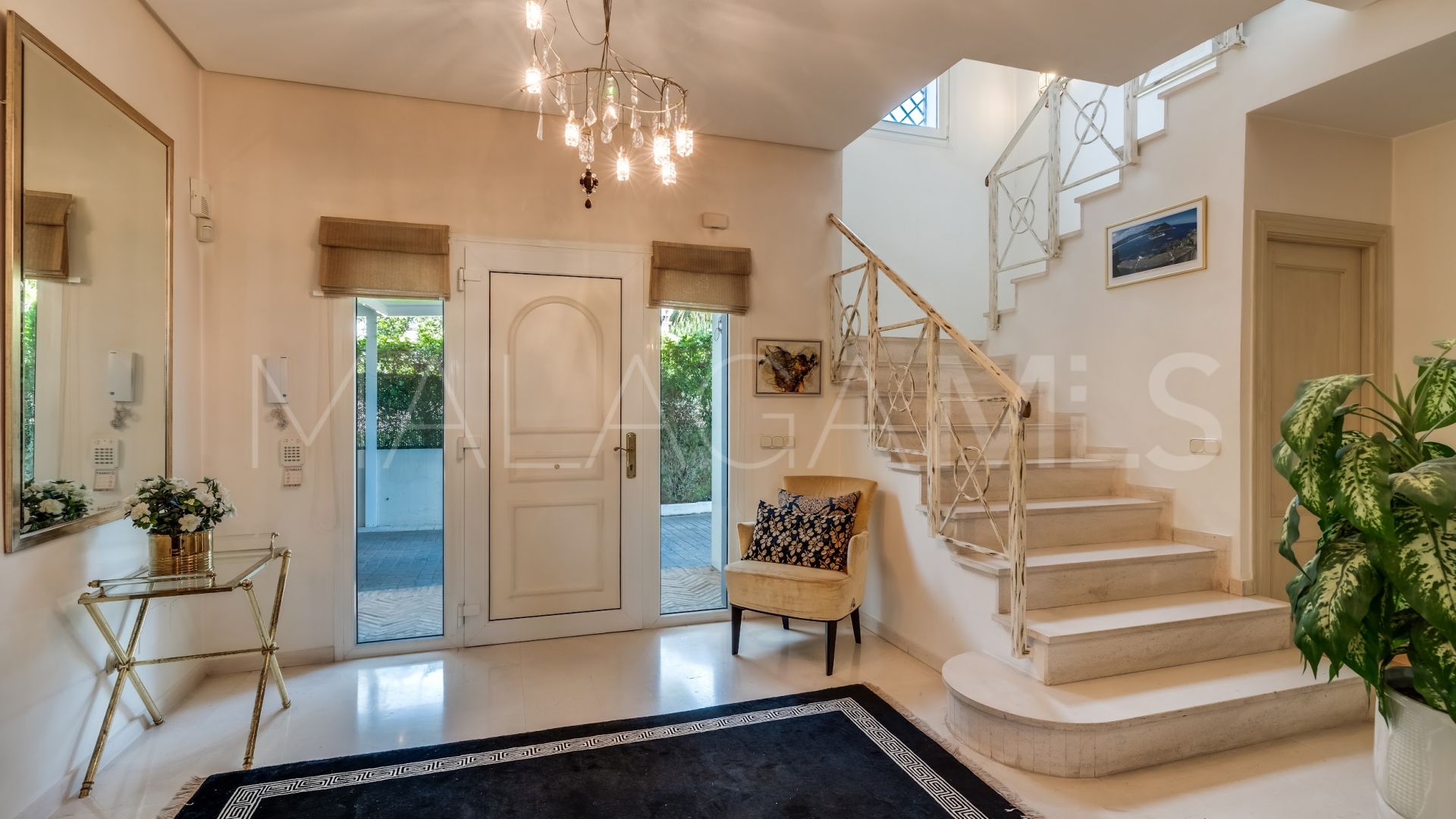 Buy villa in Marbella Ciudad