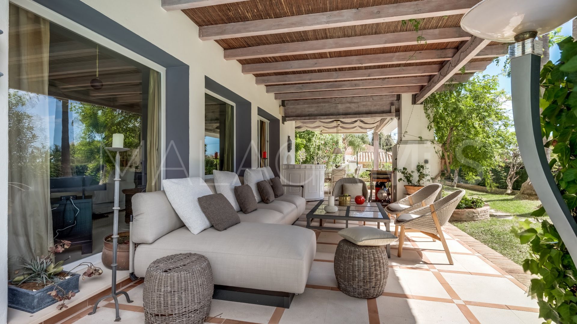 Buy villa in Marbella Ciudad