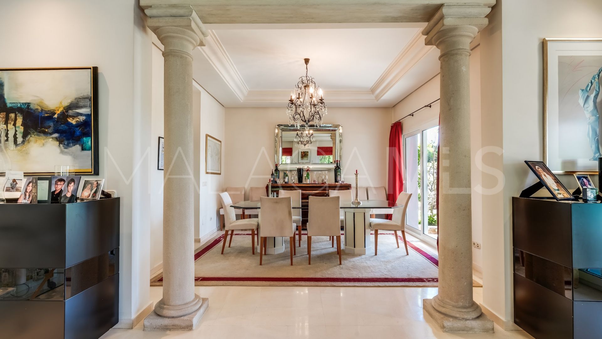 Buy villa in Marbella Ciudad
