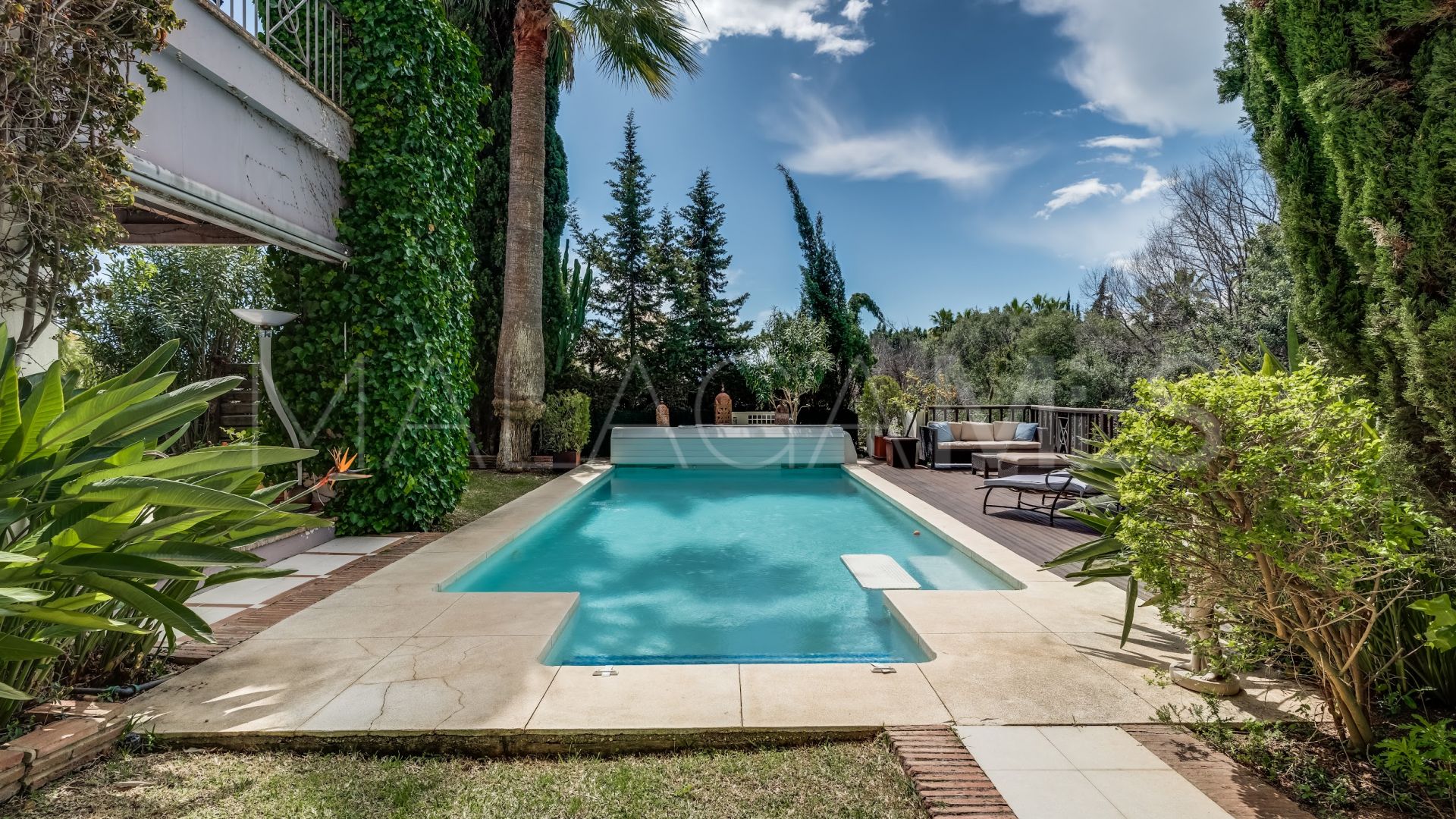 Buy villa in Marbella Ciudad