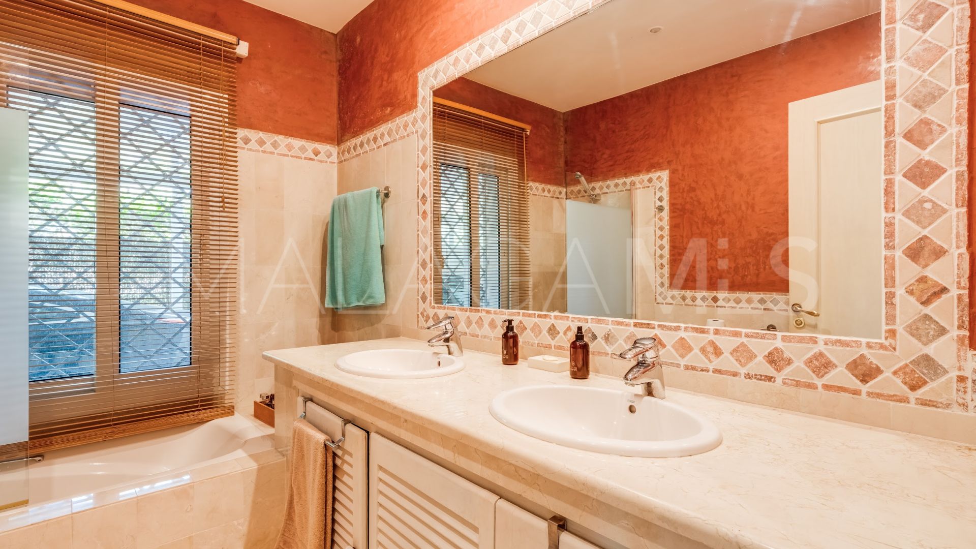 Buy villa in Marbella Ciudad