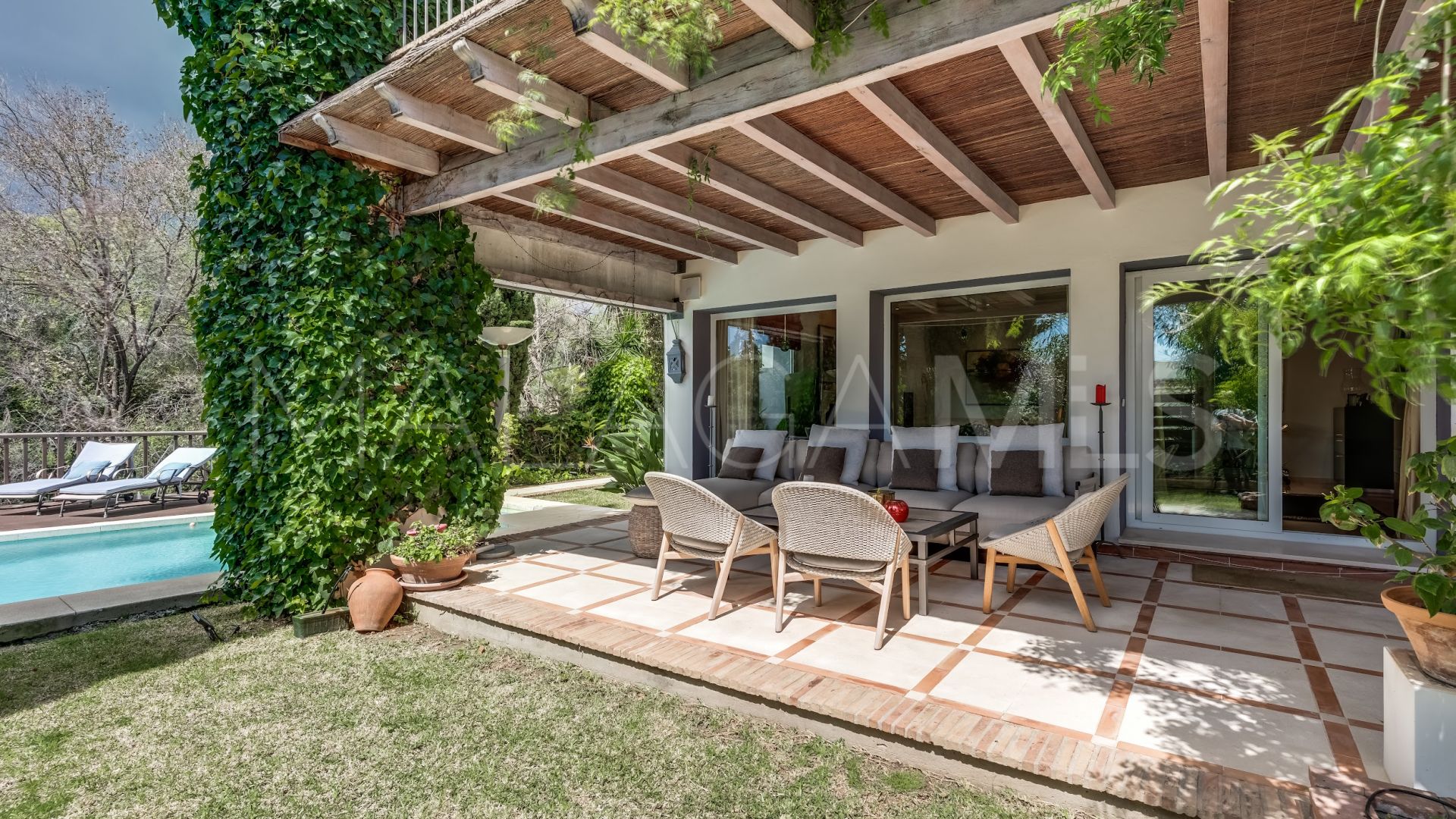 Buy villa in Marbella Ciudad