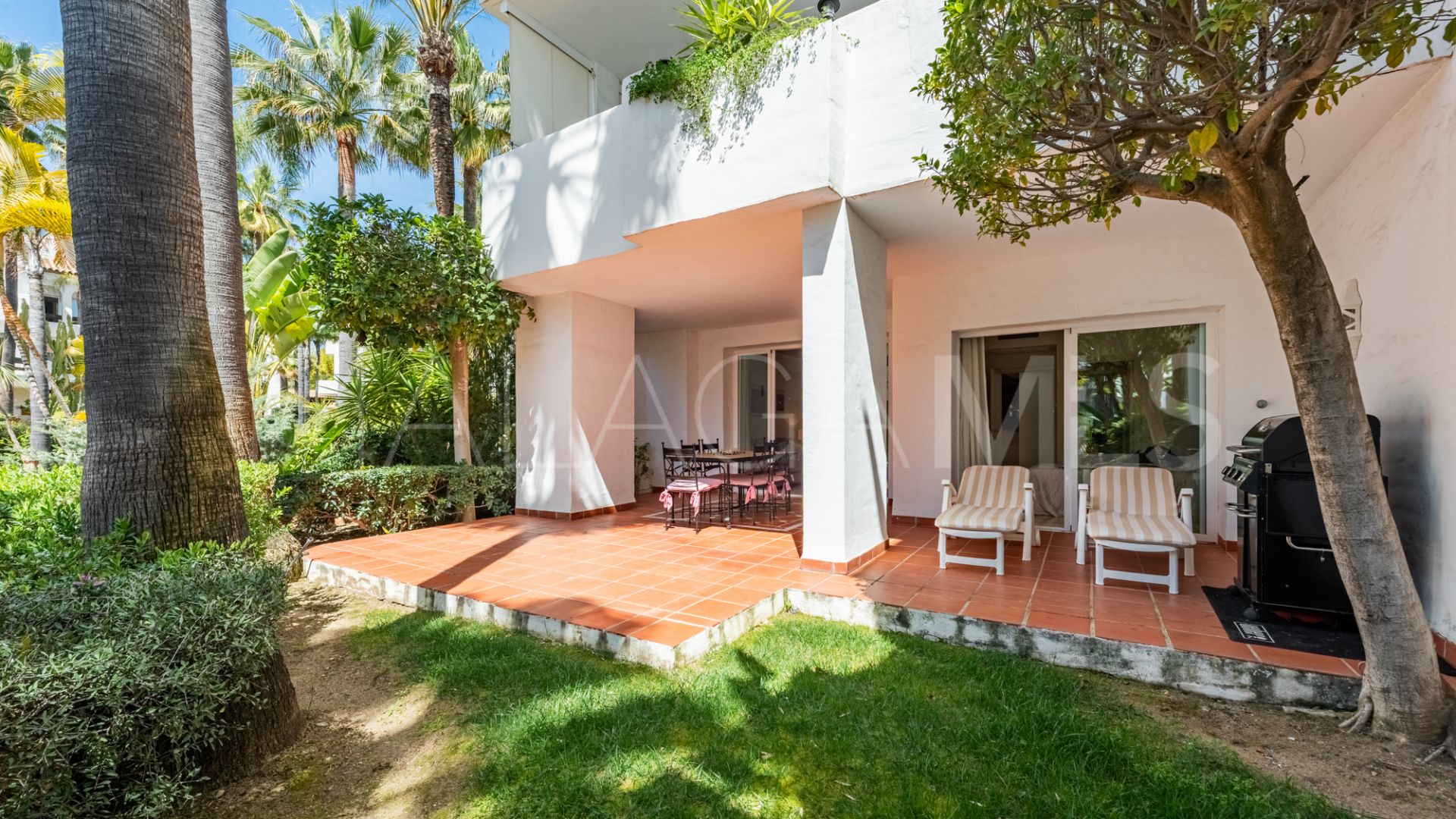 Erdgeschosswohnung for sale in Marbella - Puerto Banus