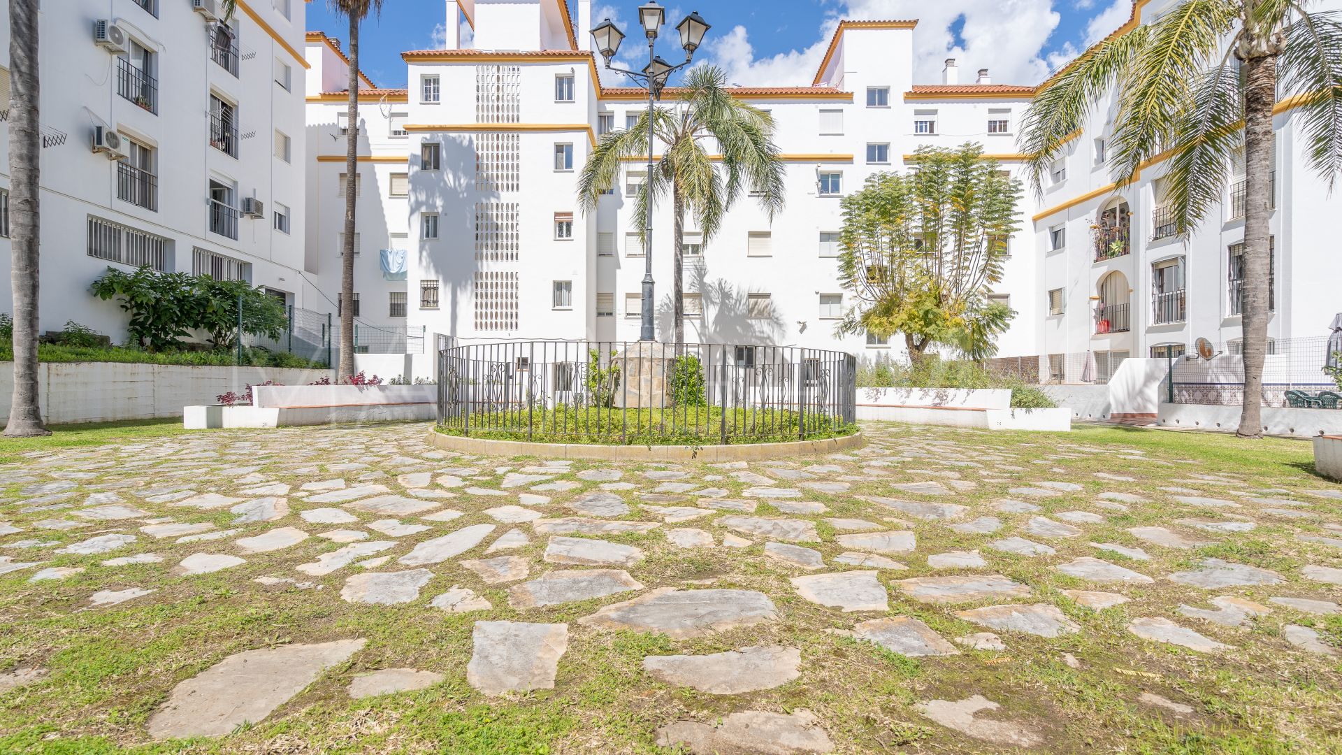 Lägenhet for sale in Estepona Centre