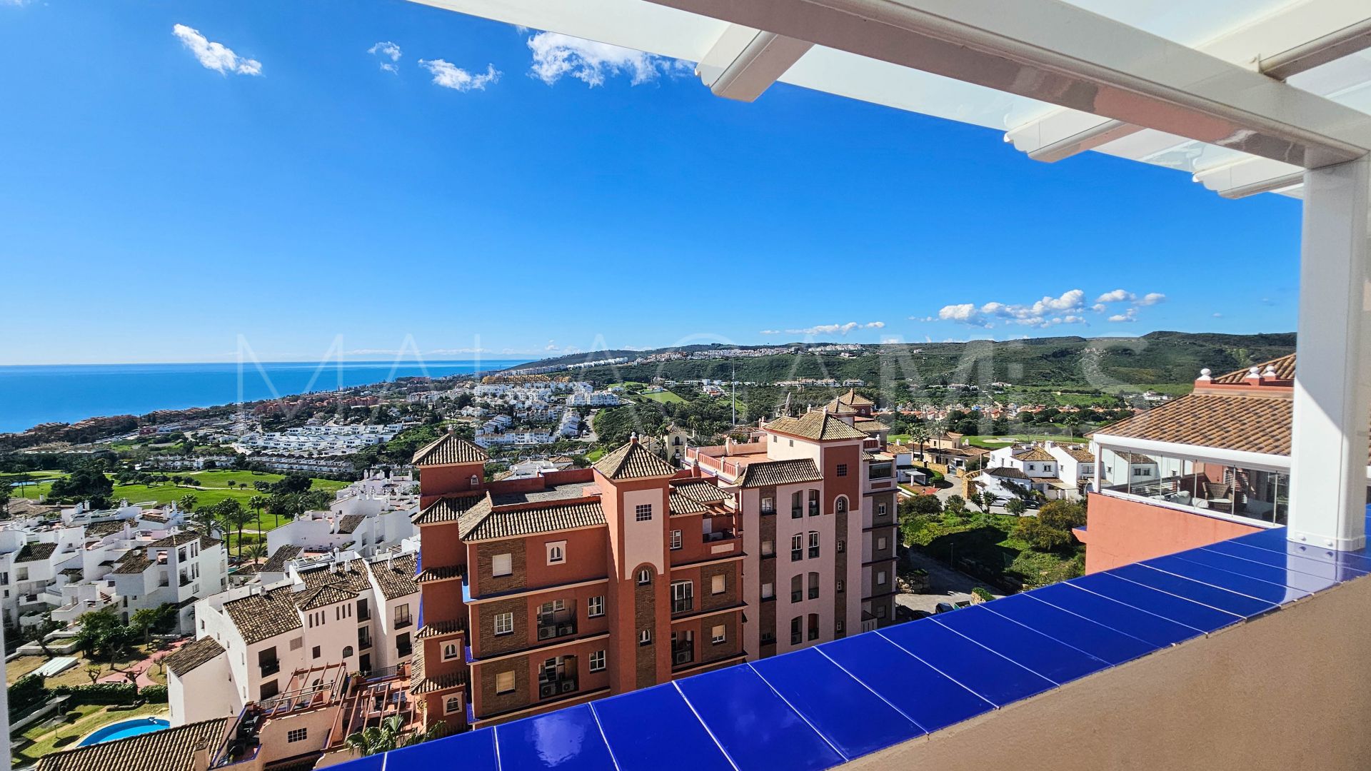 Zweistöckiges penthouse for sale in La Duquesa