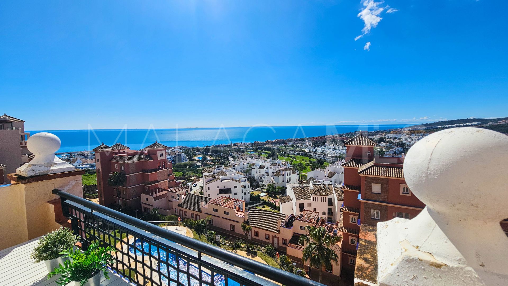 Zweistöckiges penthouse for sale in La Duquesa