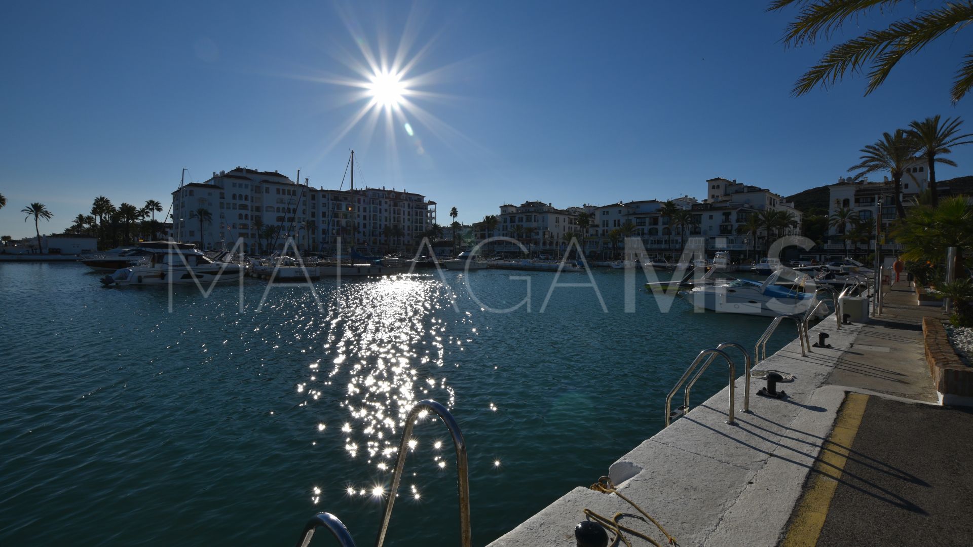 Zweistöckiges penthouse for sale in La Duquesa