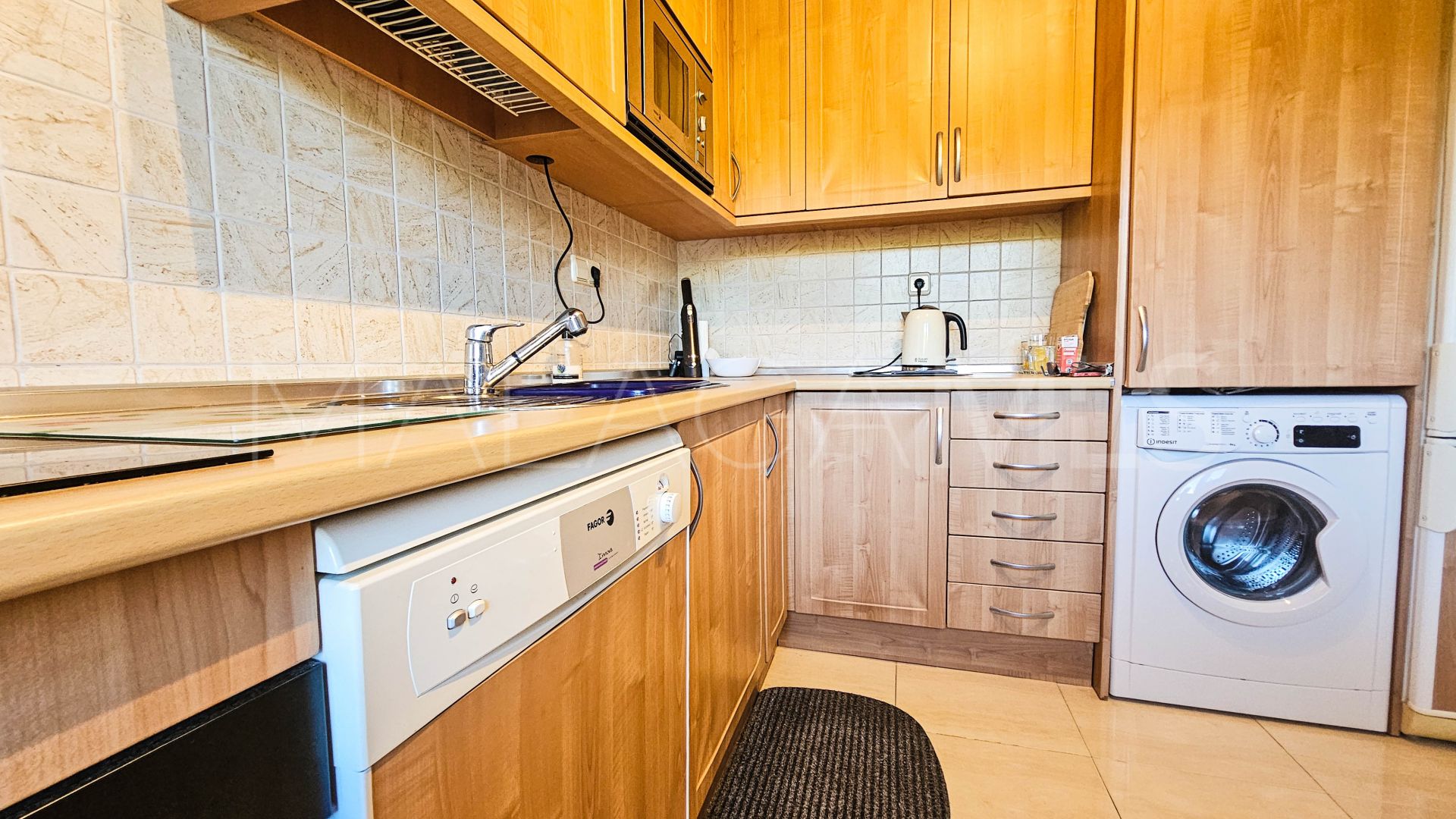 Zweistöckiges penthouse for sale in La Duquesa