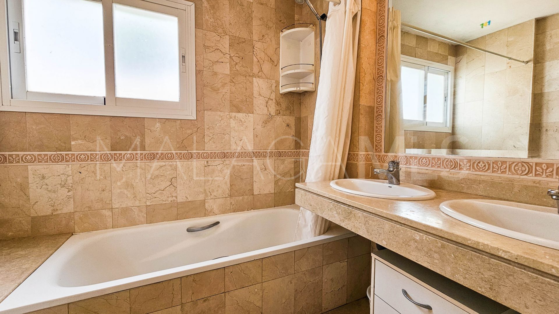 Appartement terrasse for sale in Bahia de Casares