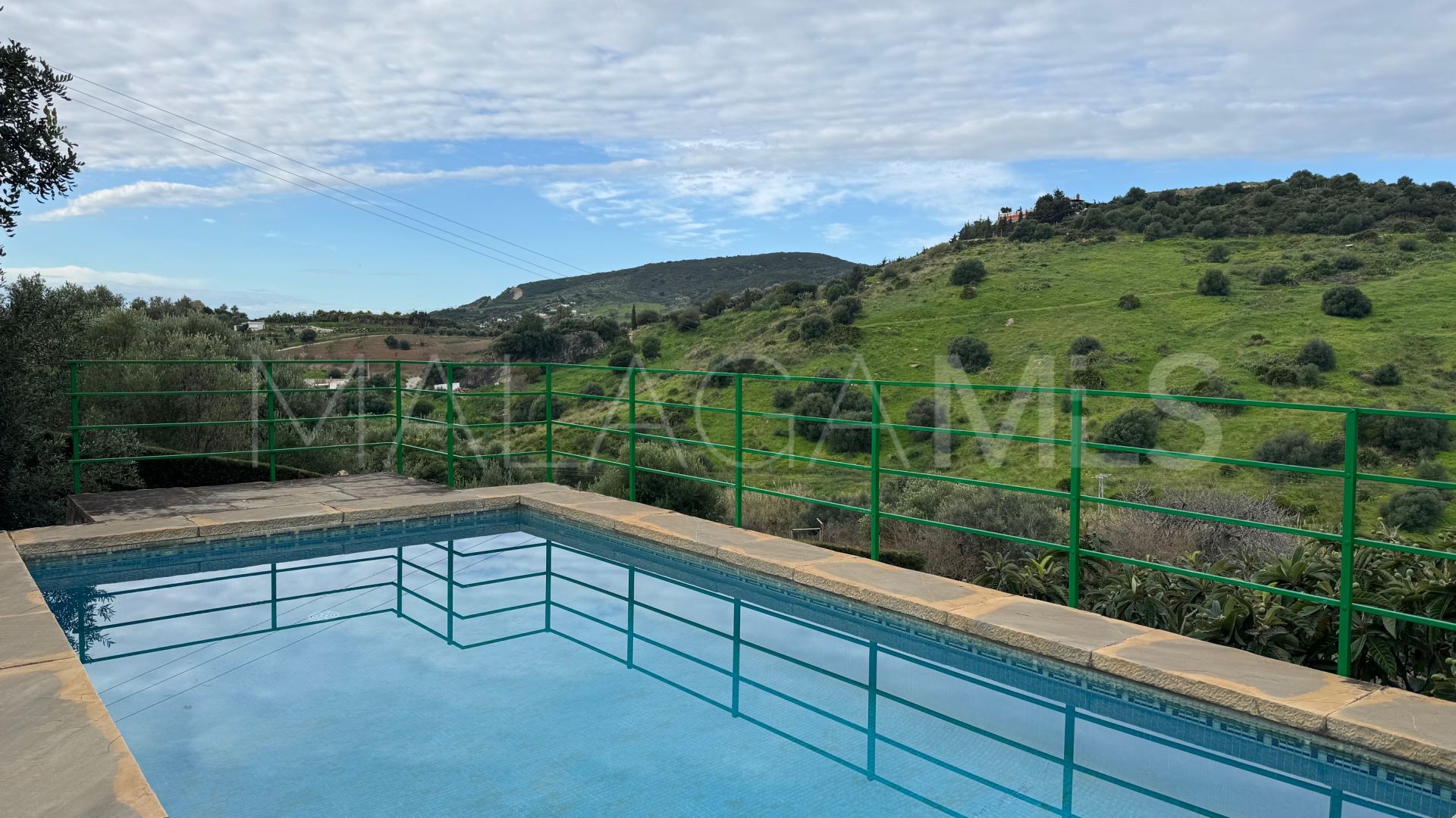 Villa for sale in Guadalobon