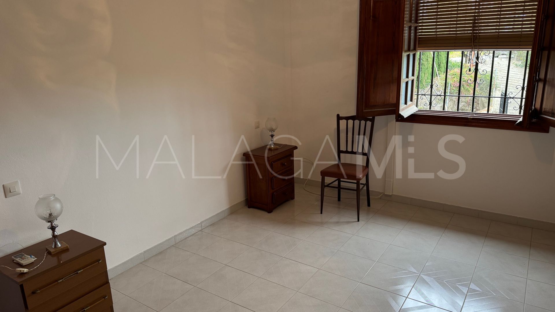 Villa for sale in Guadalobon